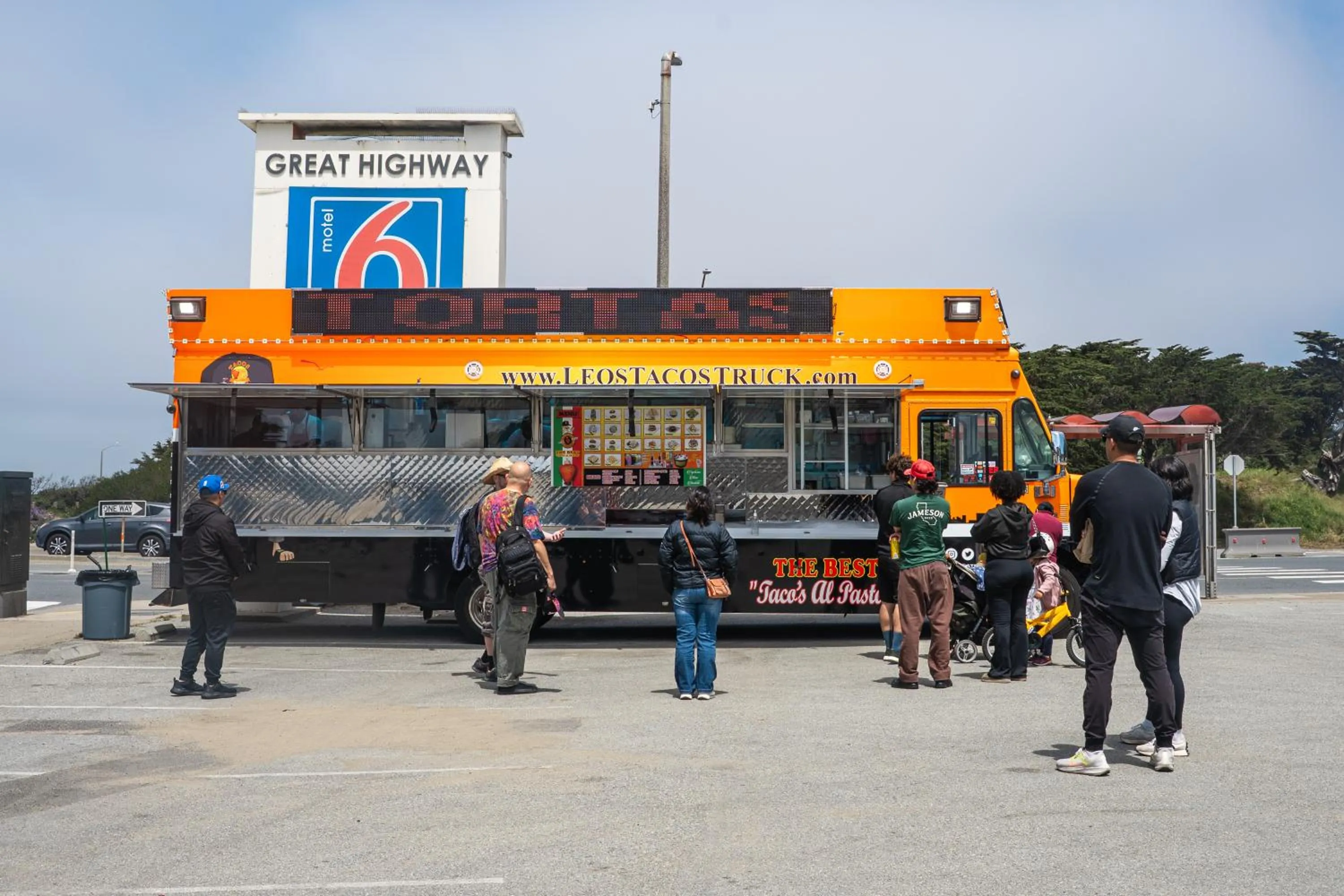 Restaurant/places to eat in Motel 6 San Francisco, CA Great Highway