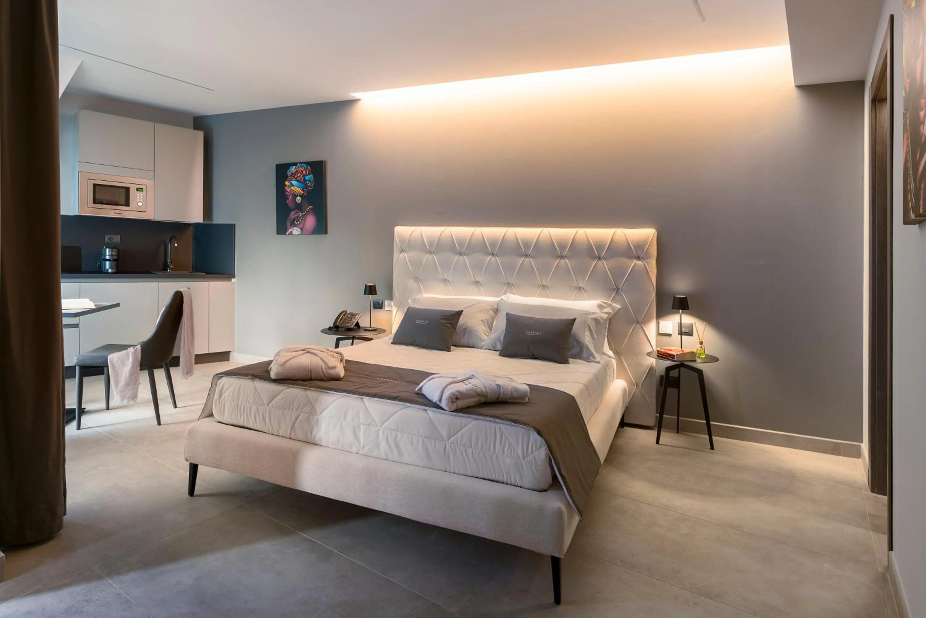 Bedroom, Bed in Emerald Hotel Residence Cefalù