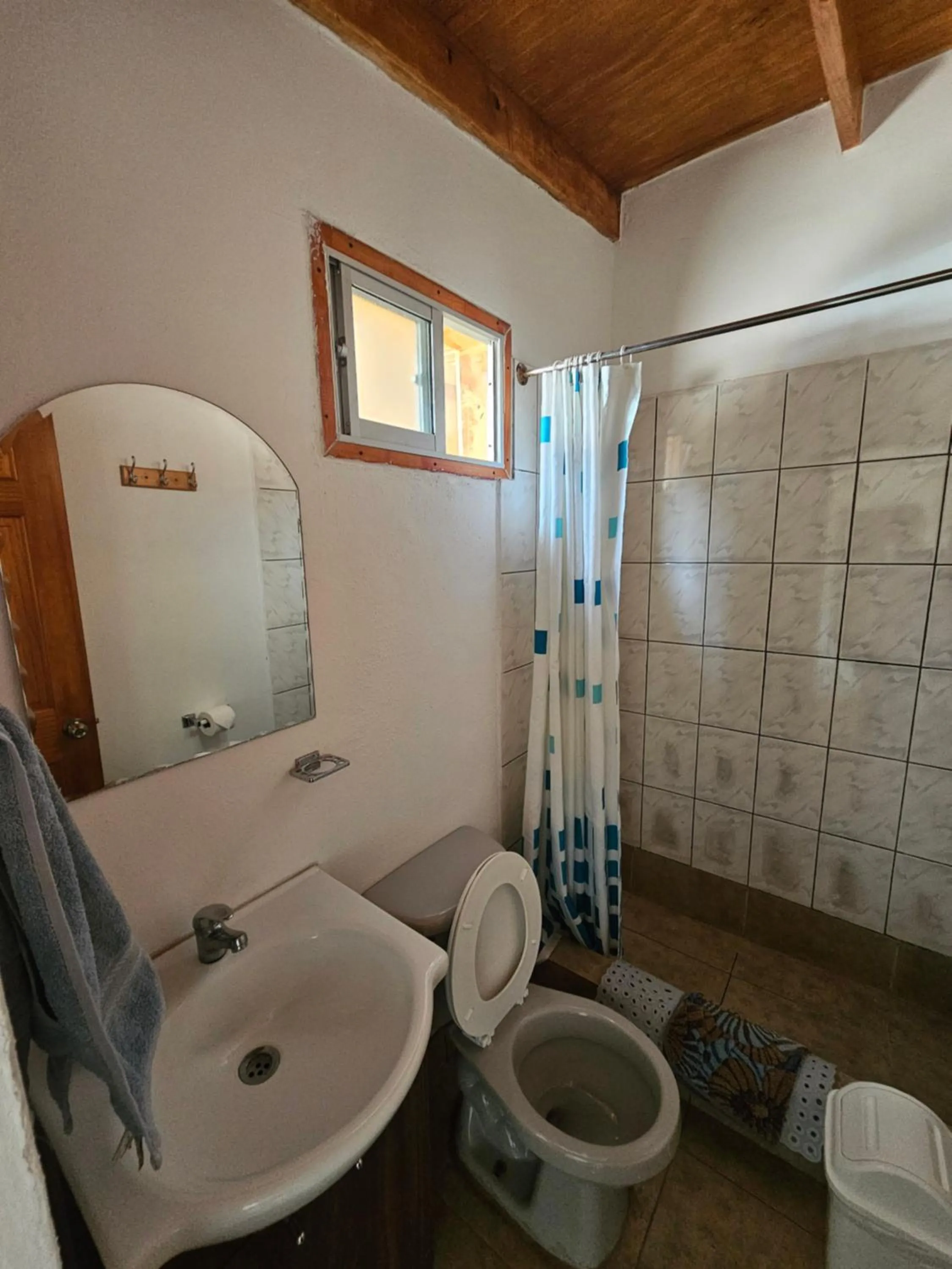 Shower in Hostal Casa los Duendes