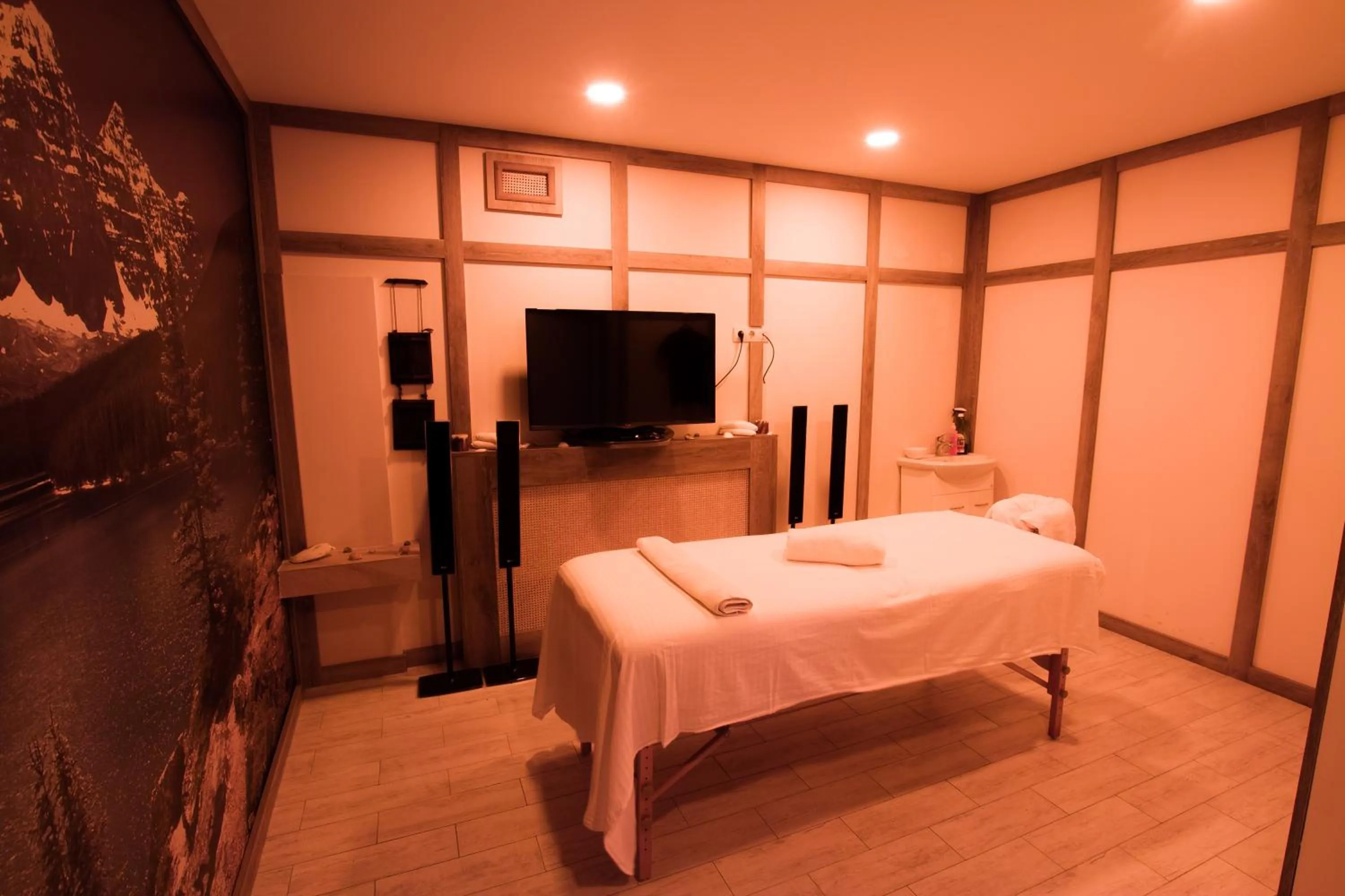 Massage in Coral Boutique Hotel