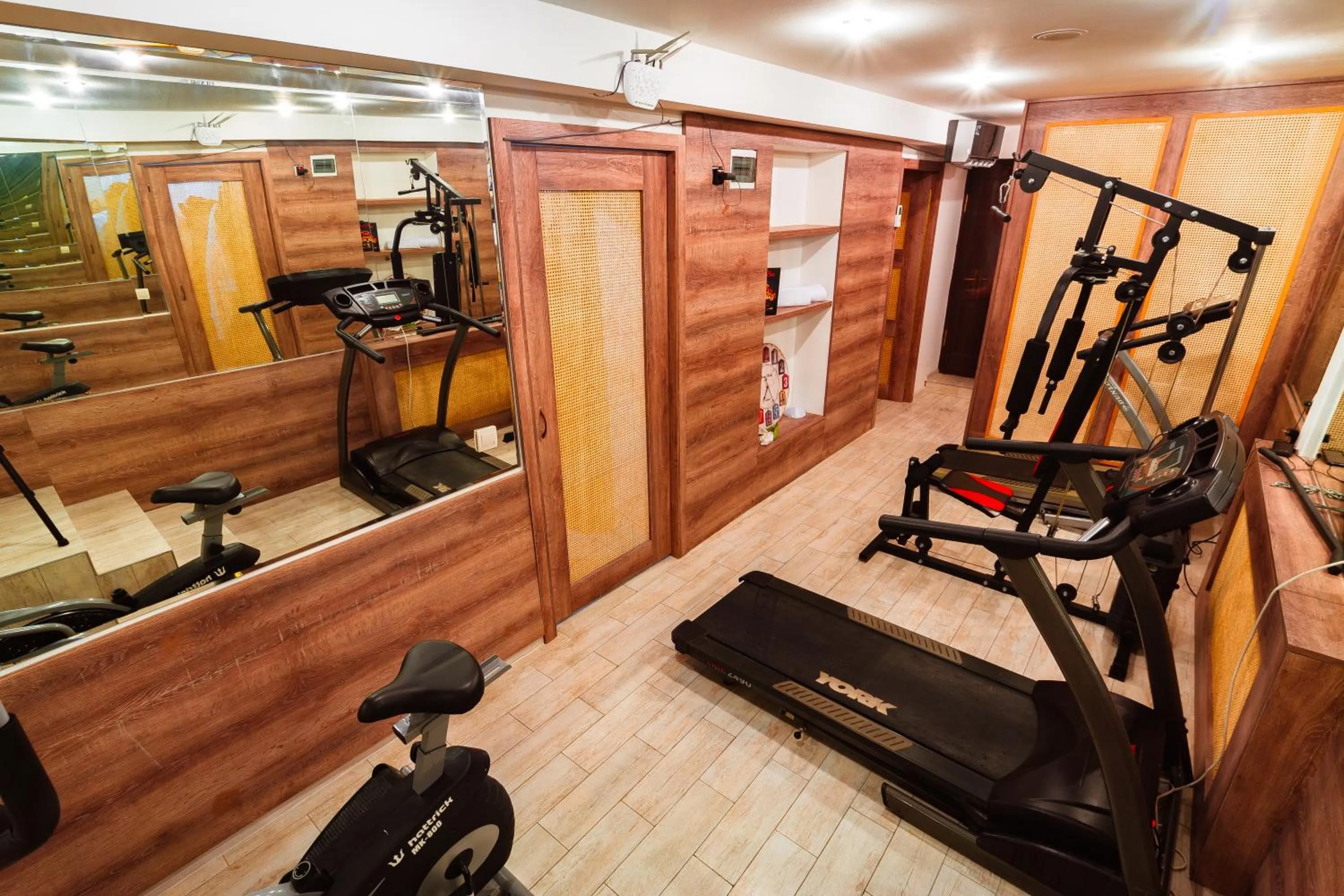 Fitness centre/facilities in Coral Boutique Hotel