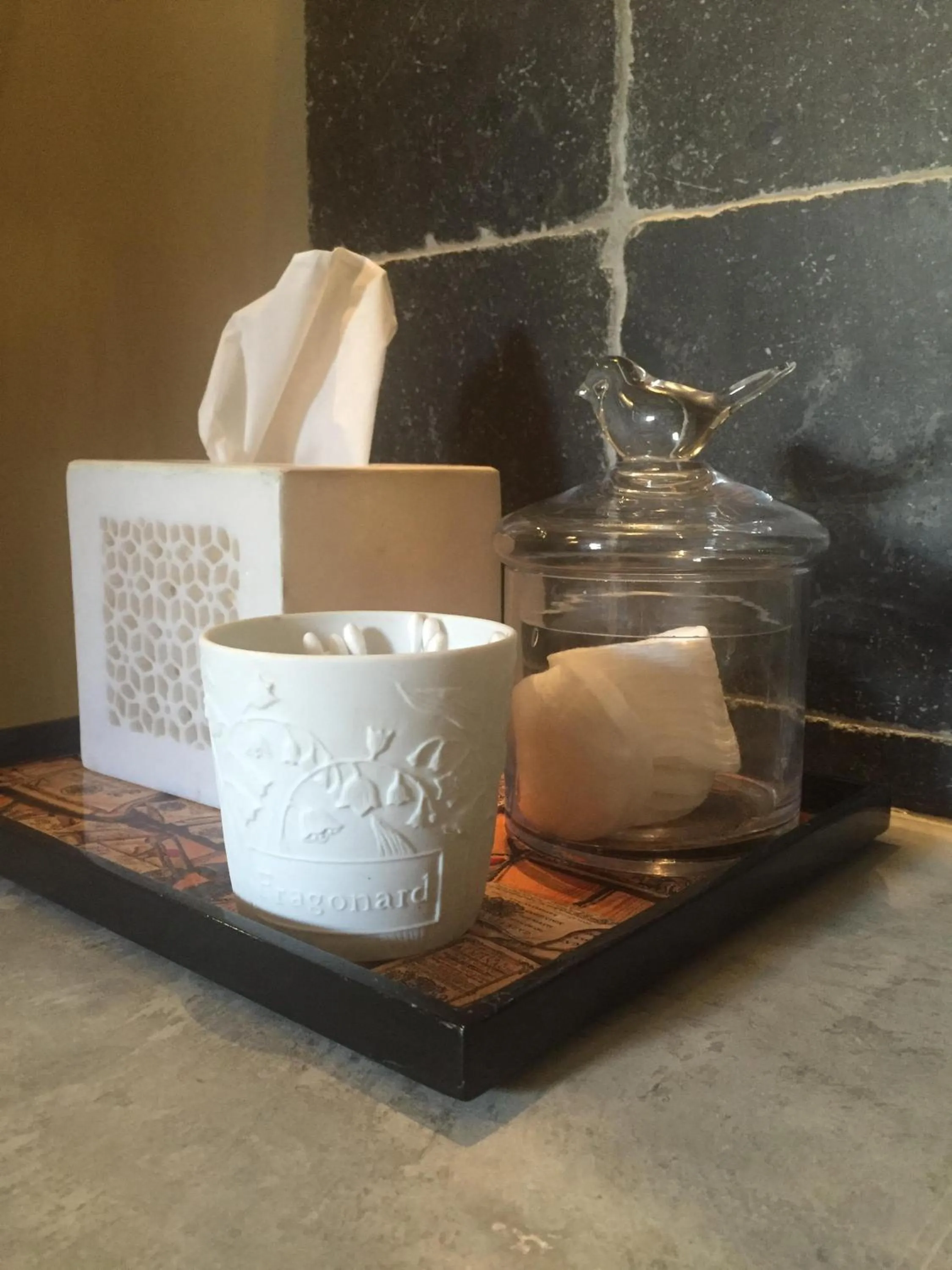 Bathroom in La Maison Rousseau Chambre d'hôtes