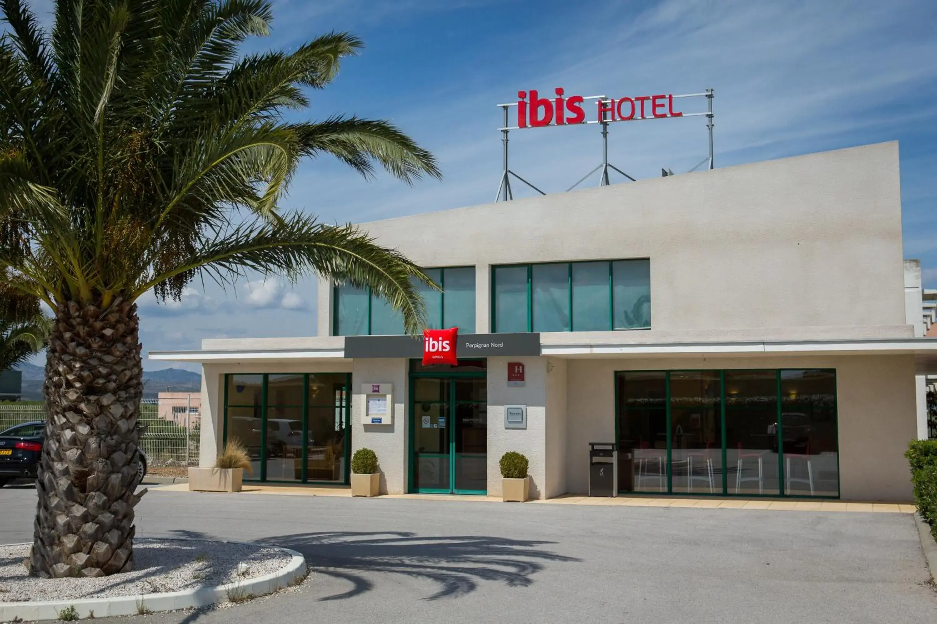 Facade/entrance in ibis Perpignan Nord Rivesaltes Facade/entrance in ibis Perpignan Nord Rivesaltes