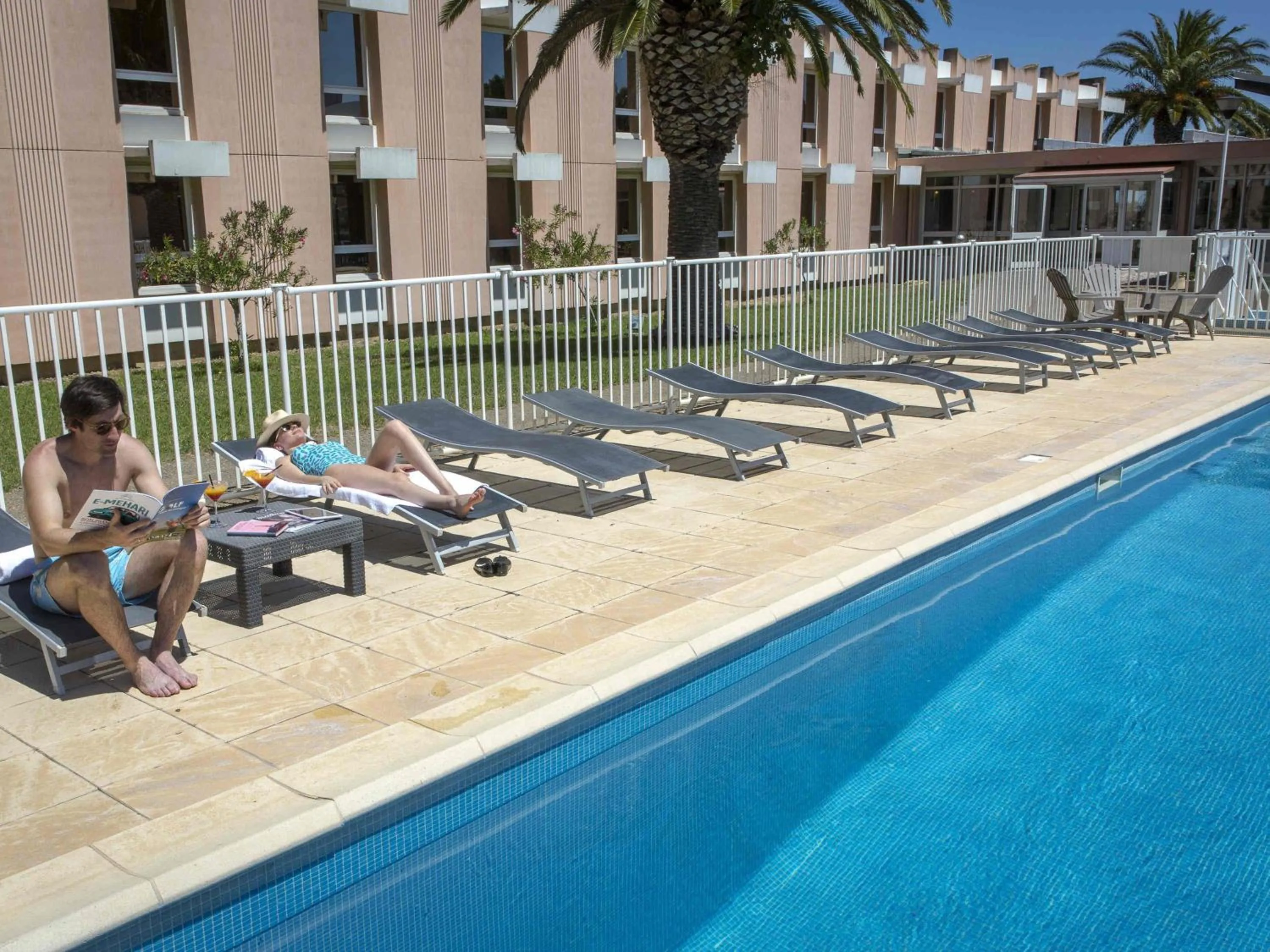 Pool view in ibis Perpignan Nord Rivesaltes