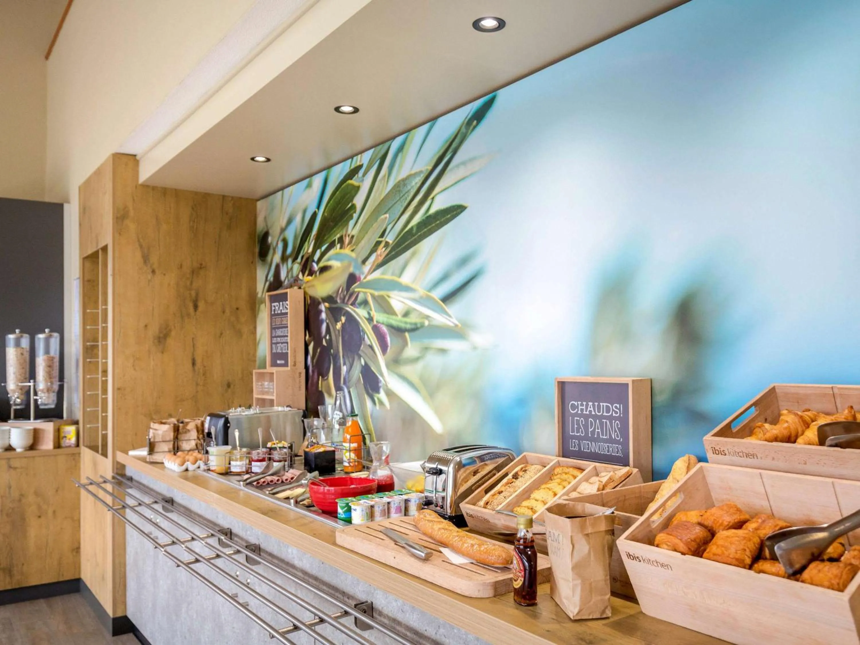 Restaurant/places to eat in ibis Perpignan Nord Rivesaltes