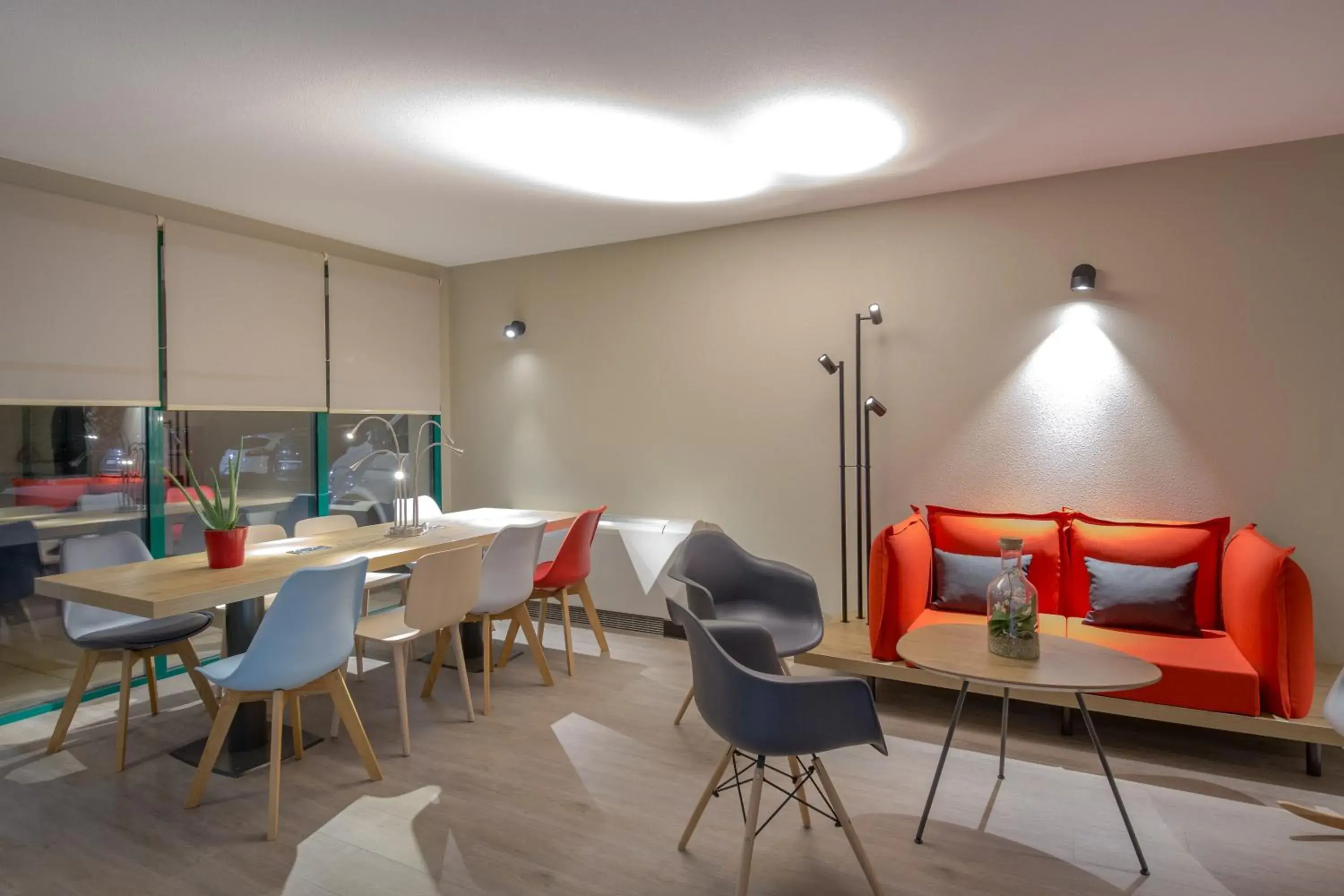 Lobby or reception in ibis Perpignan Nord Rivesaltes Lobby or reception in ibis Perpignan Nord Rivesaltes