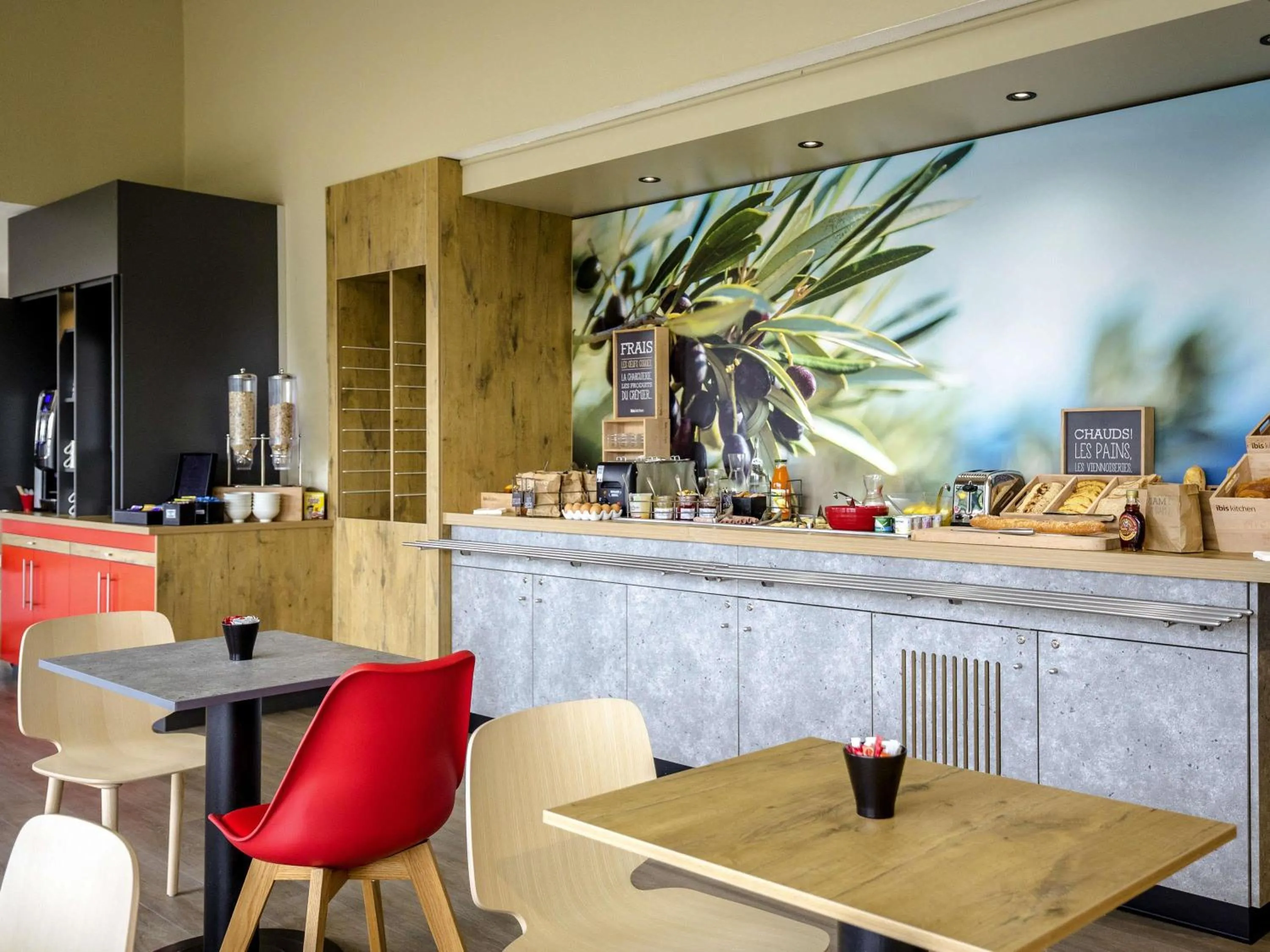 Restaurant/places to eat in ibis Perpignan Nord Rivesaltes