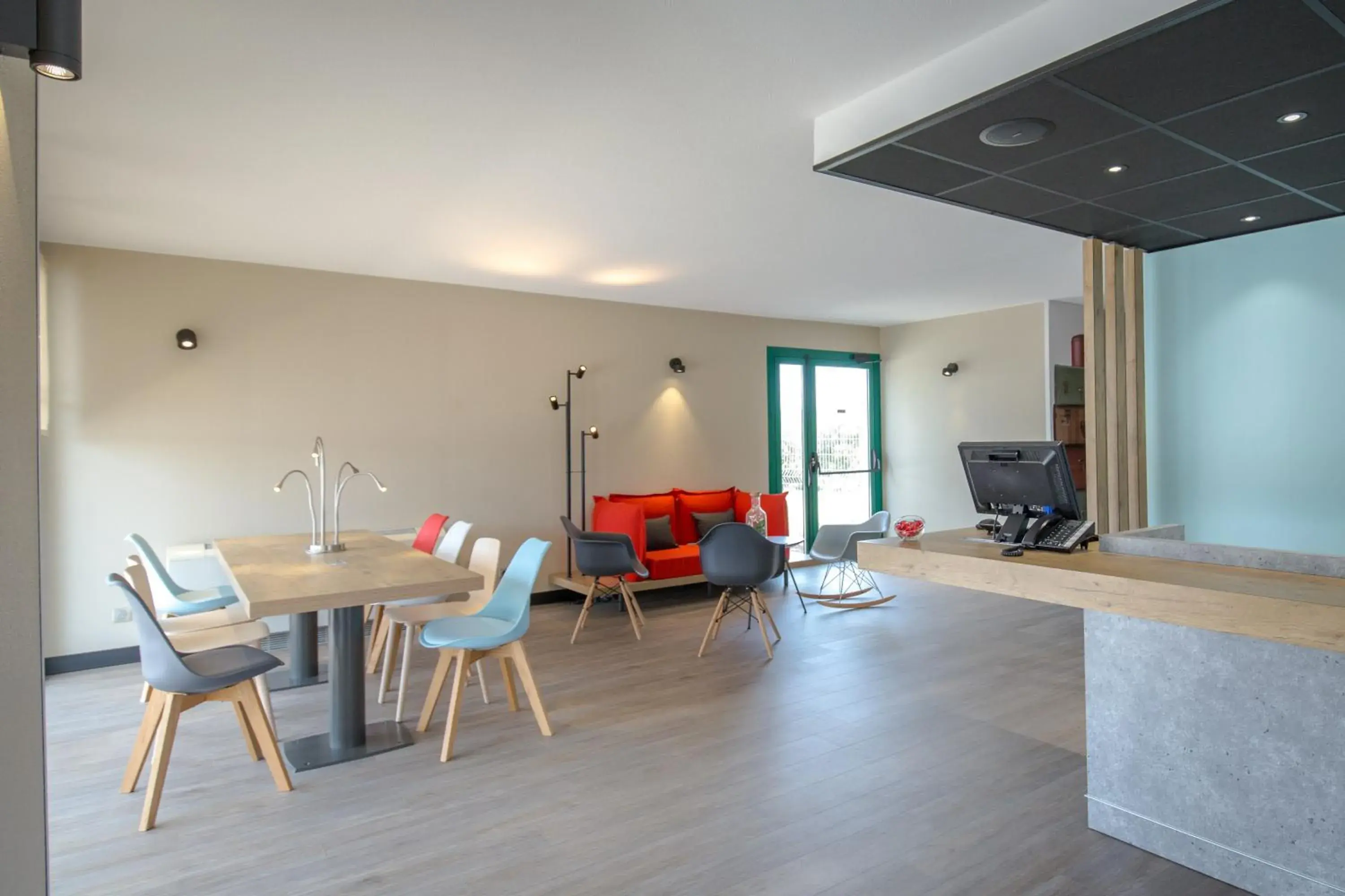 Lobby or reception in ibis Perpignan Nord Rivesaltes Lobby or reception in ibis Perpignan Nord Rivesaltes