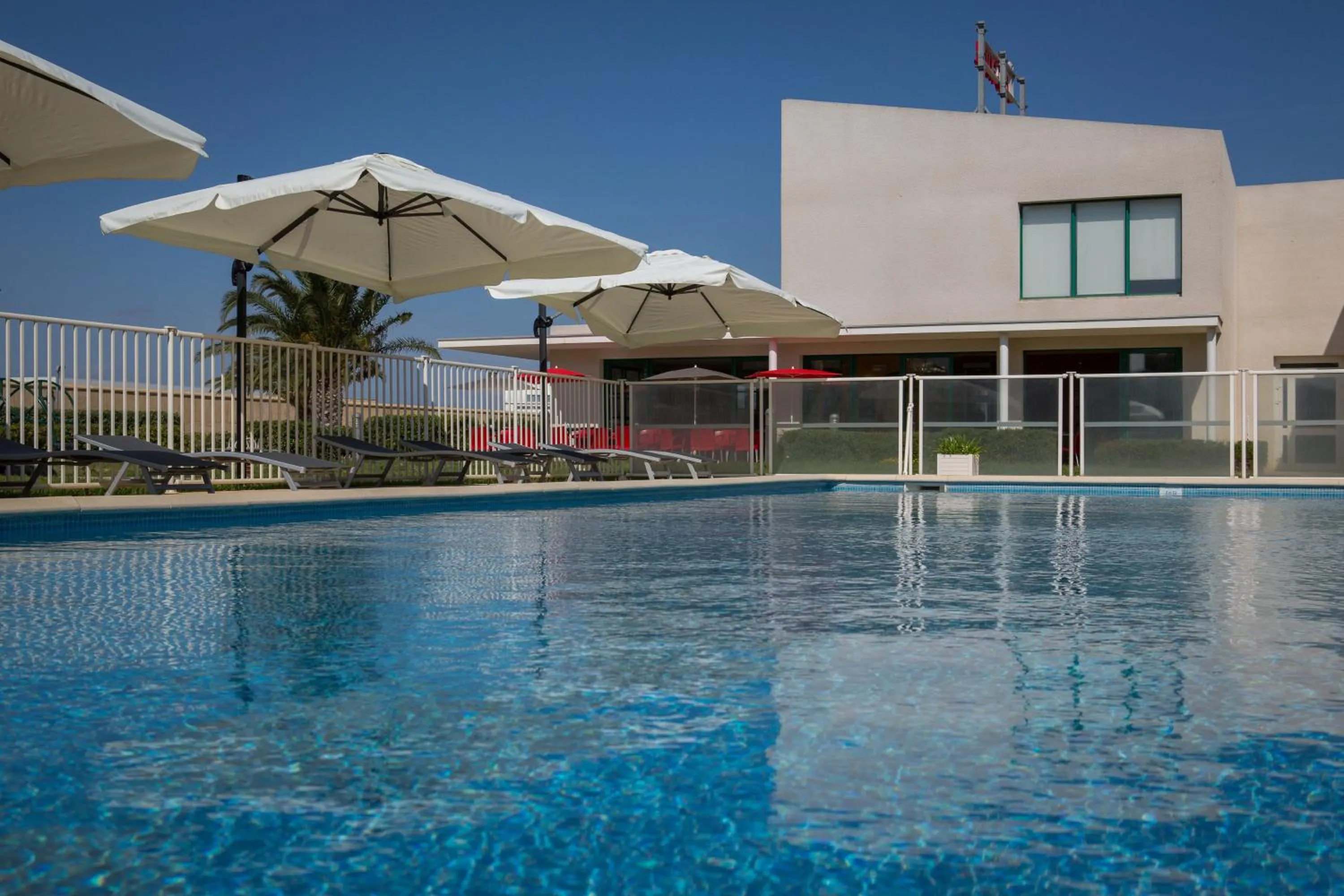 Swimming pool in ibis Perpignan Nord Rivesaltes