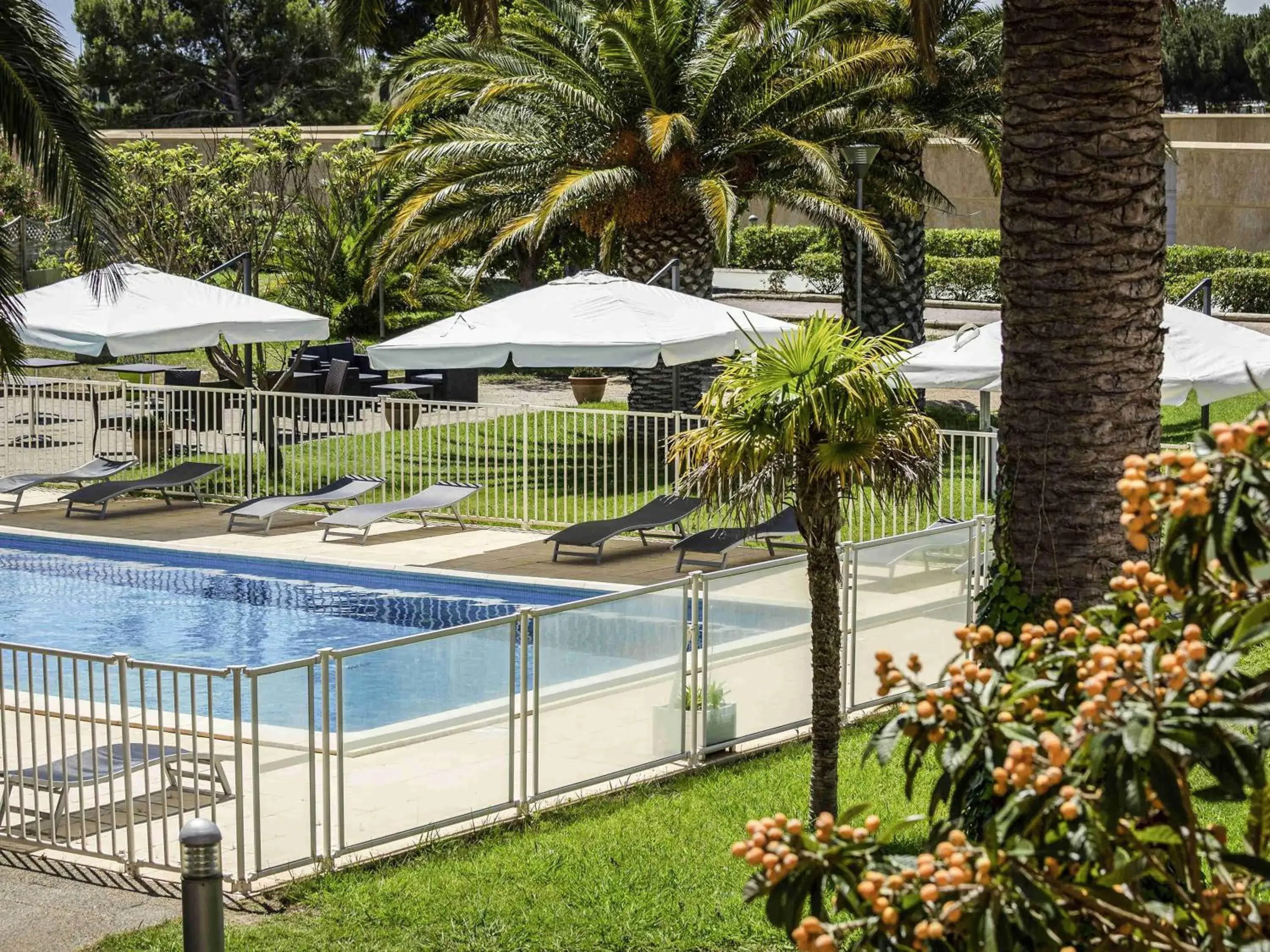 Pool view in ibis Perpignan Nord Rivesaltes Pool view in ibis Perpignan Nord Rivesaltes