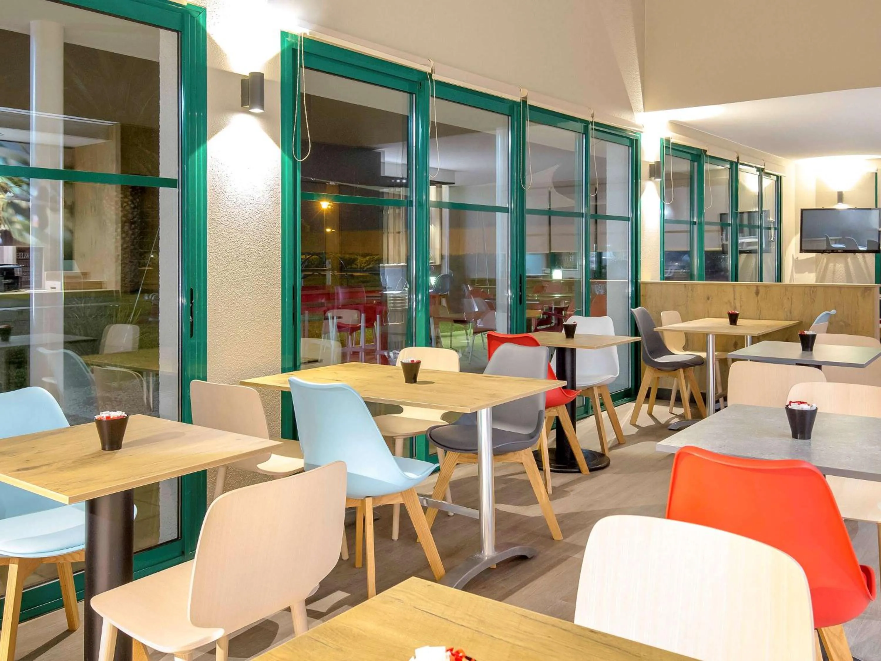 Restaurant/places to eat in ibis Perpignan Nord Rivesaltes