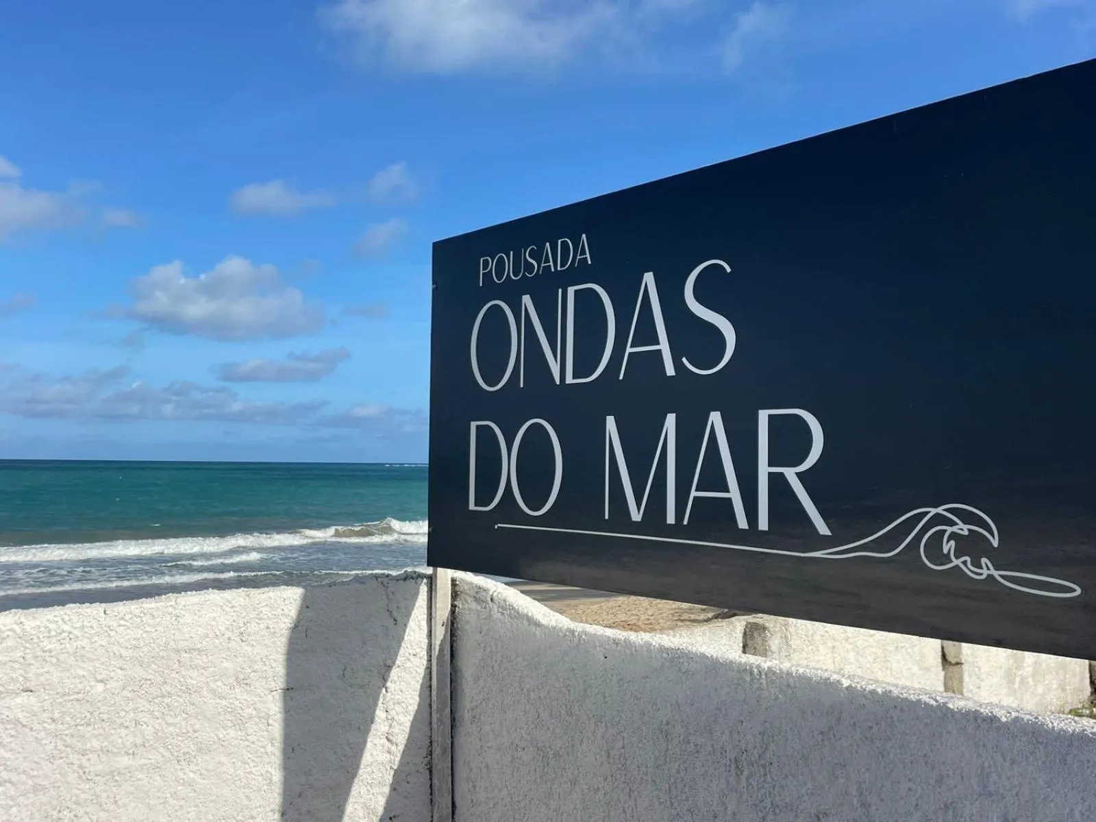 Facade/entrance in Pousada Ondas do Mar
