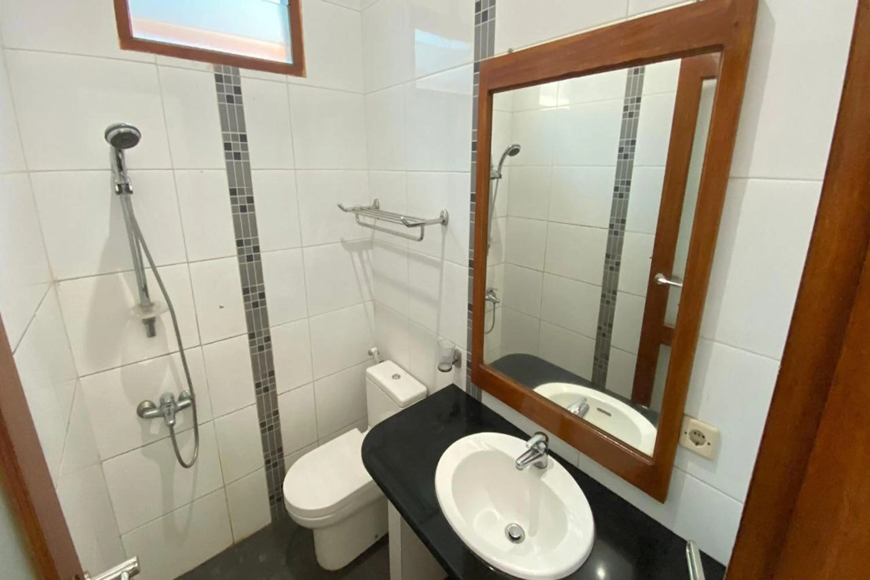 Shower in Nirwana Lembang