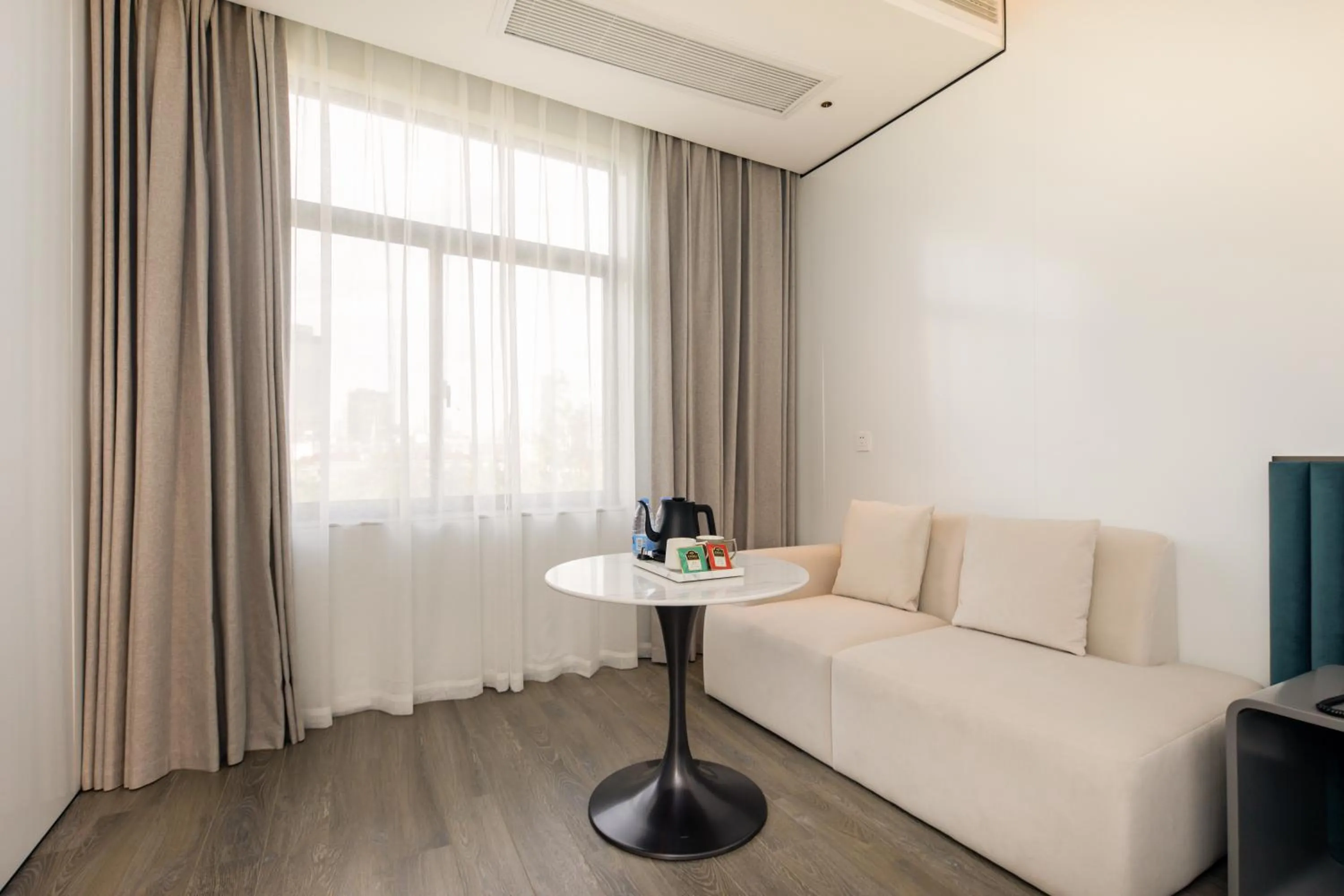 Seating area in Shanghai Autoongo Bund Hotel