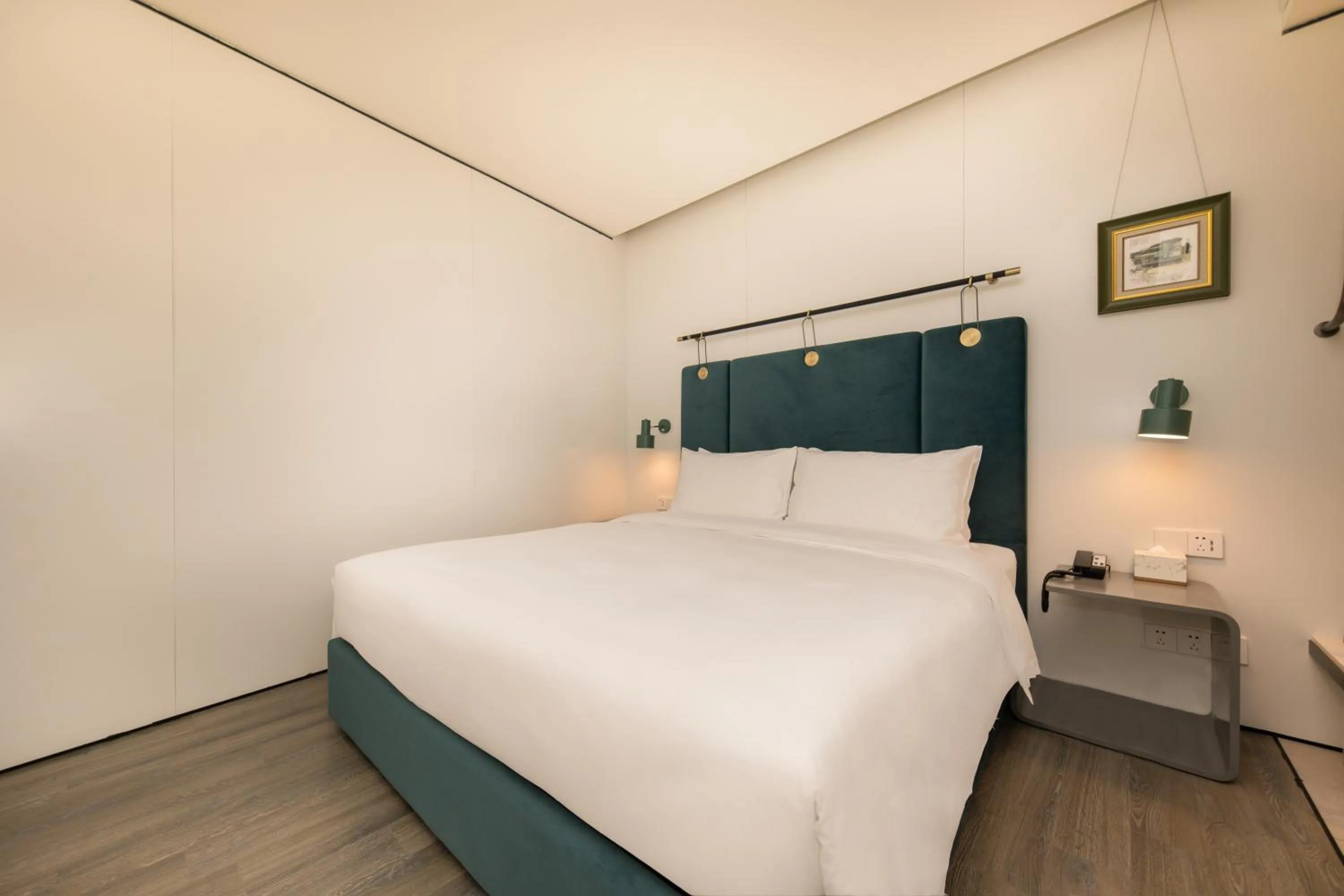 Bed in Shanghai Autoongo Bund Hotel