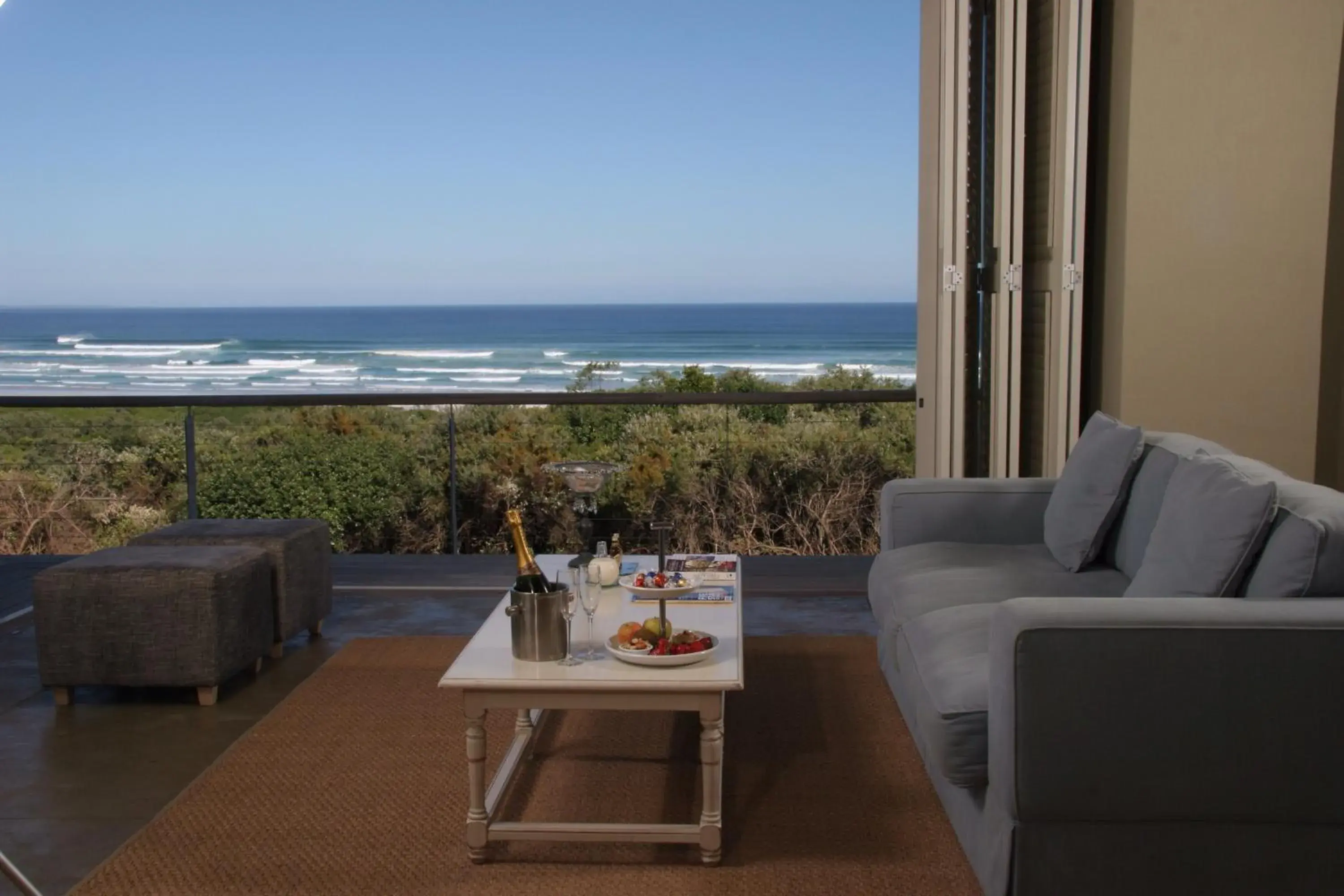 Southern Right Suite - single occupancy in Mosselberg on Grotto Beach Southern Right Suite - single occupancy in Mosselberg on Grotto Beach