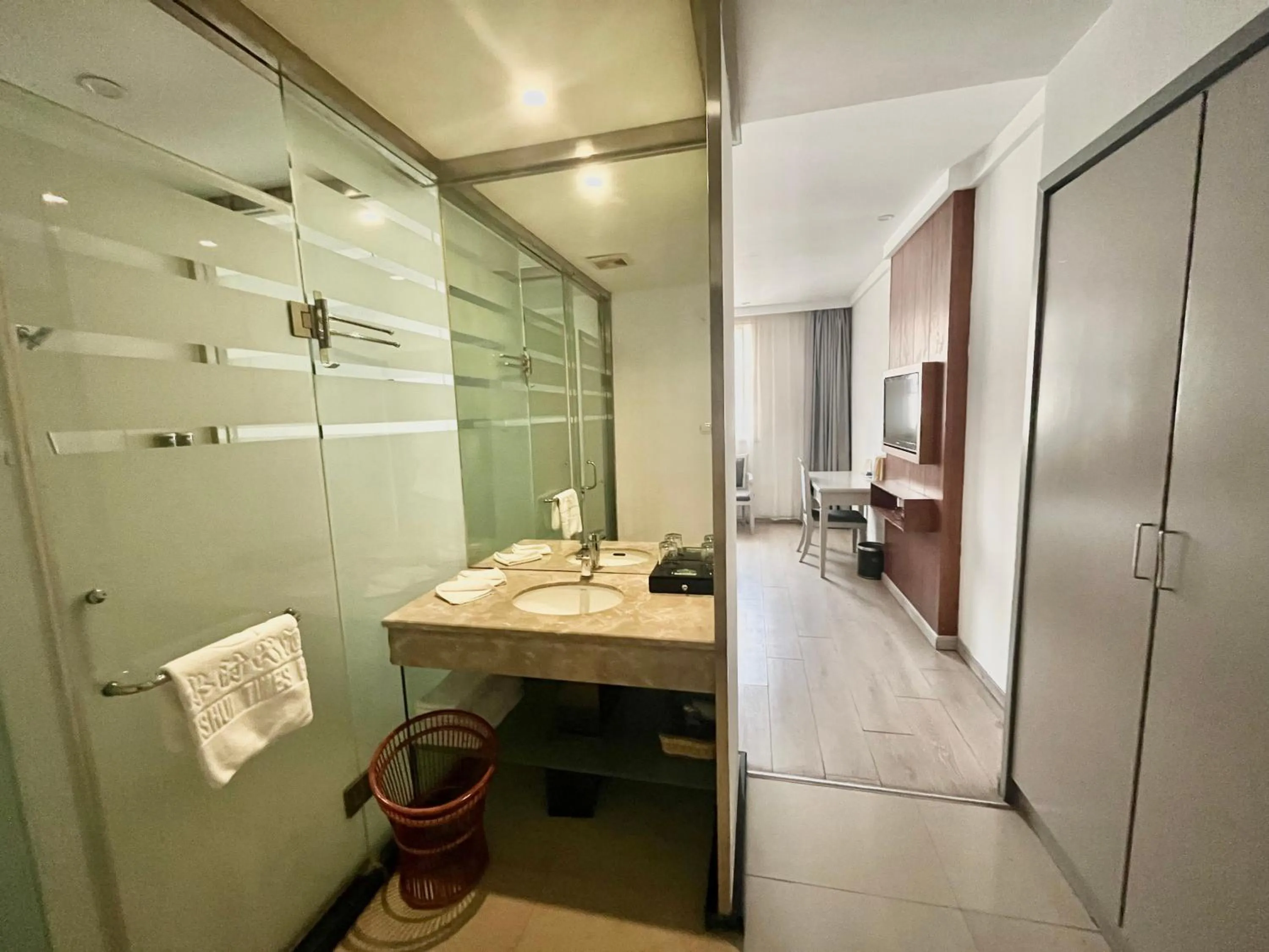 Shower in Tianshui Times Hotel Zhangjiagang