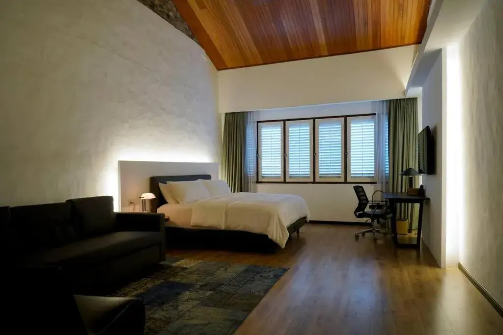 Bed in Quint Residence, Georgetown - Rustic Heritage Guesthouse by ALV Bed in Quint Residence, Georgetown - Rustic Heritage Guesthouse by ALV