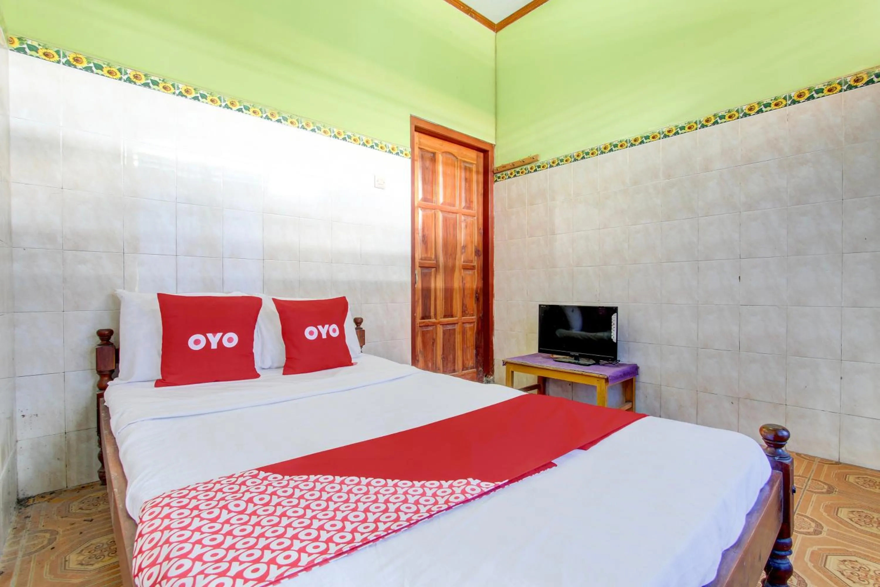 Bedroom, Bed in Hotel O Pondok Wisata Kurniawan 2NearWonogondang Camp ( Bumi Perkemahan Wonogondang )