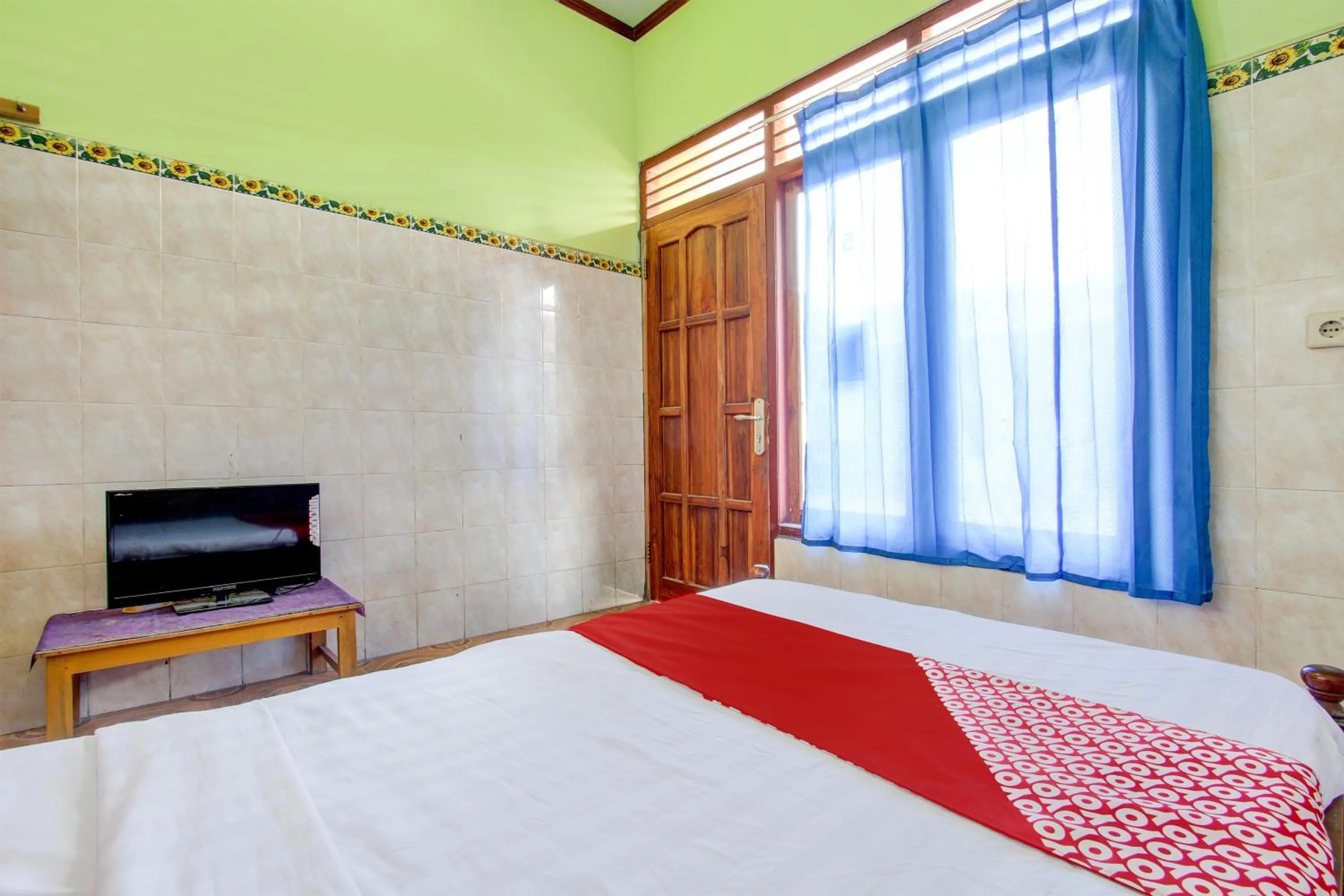 Bedroom, Bed in Hotel O Pondok Wisata Kurniawan 2NearWonogondang Camp ( Bumi Perkemahan Wonogondang )