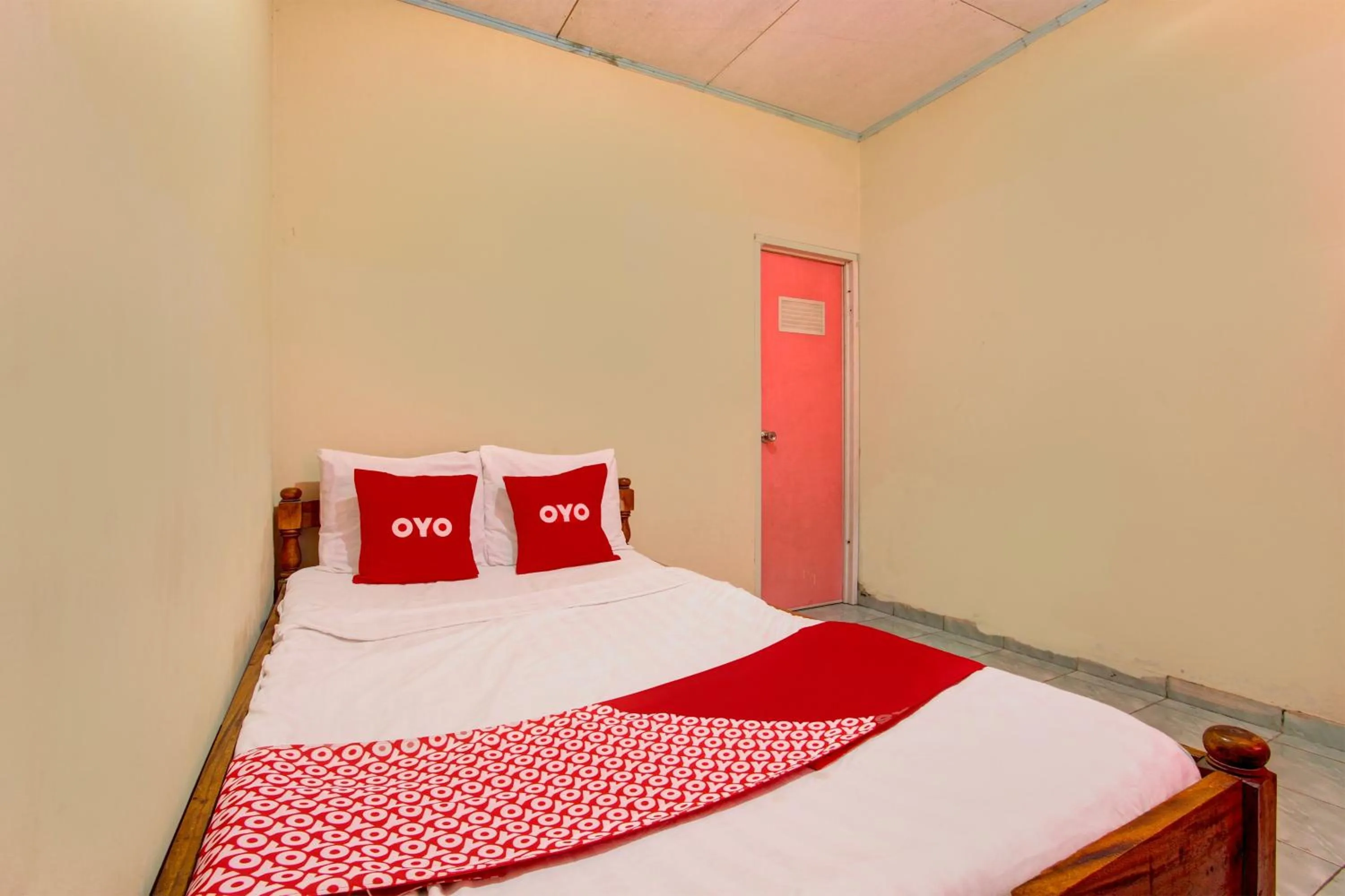 Bedroom, Bed in Hotel O Pondok Wisata Sekar KemuningNearWonogondang Camp ( Bumi Perkemahan Wonogondang )