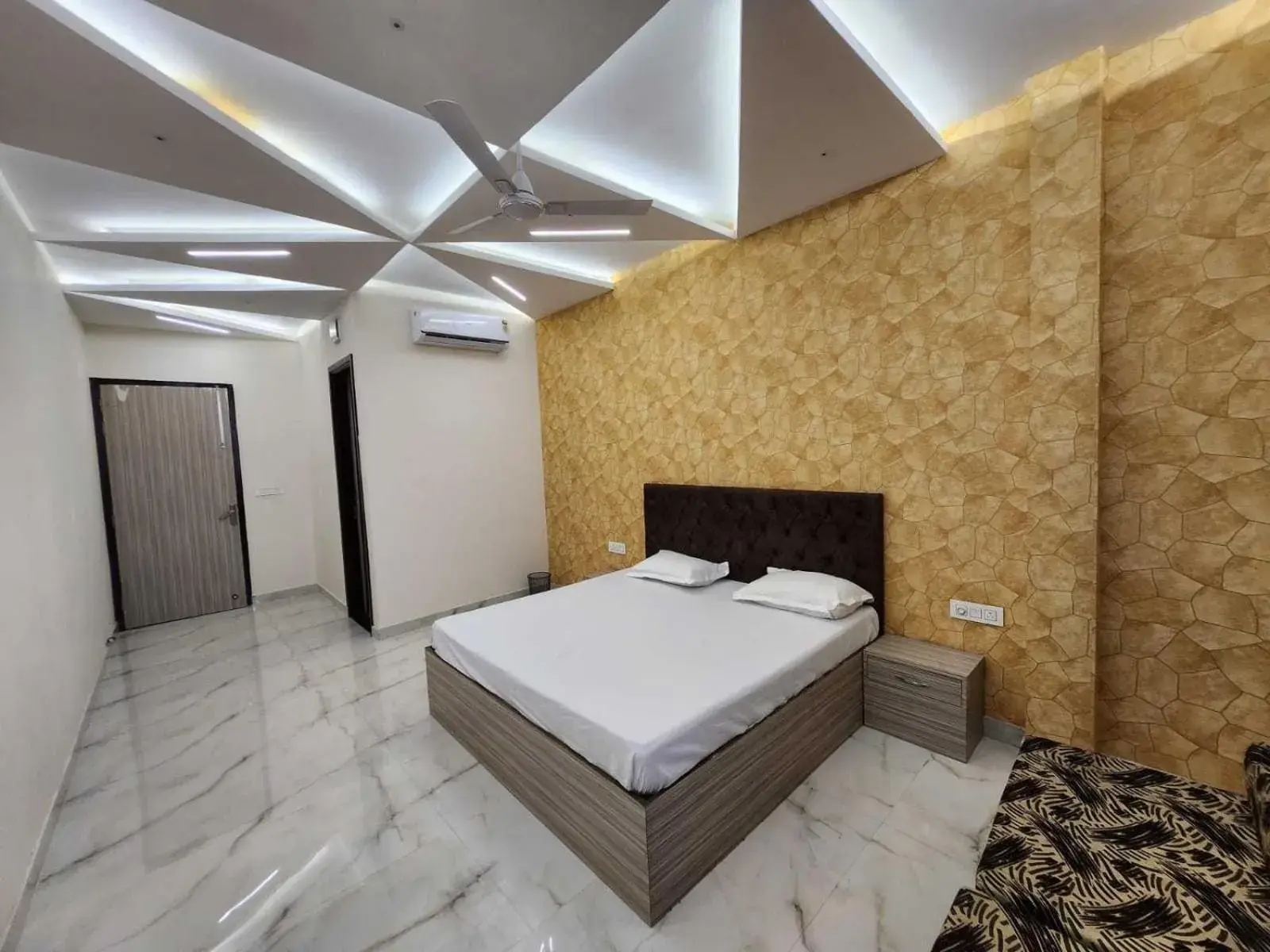 Hotel O MG HOTEL Hotel O MG HOTEL