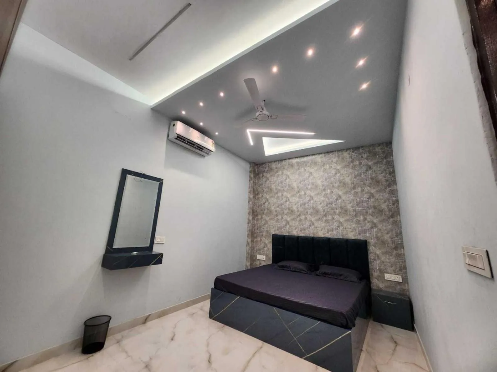 Lobby or reception, Bed in Hotel O MG HOTEL