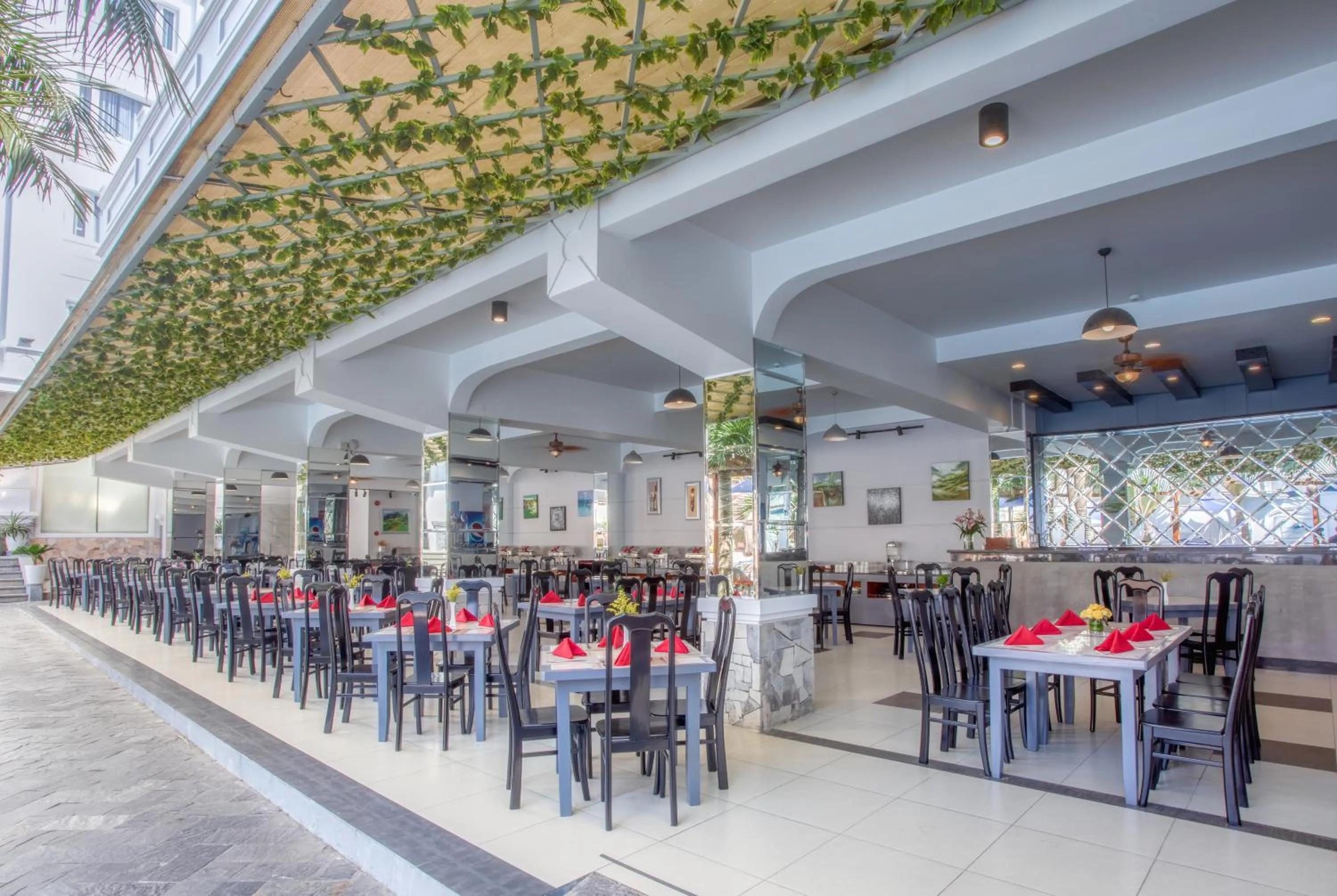 Restaurant/places to eat in Ocean Pearl Hotel Phu Quoc