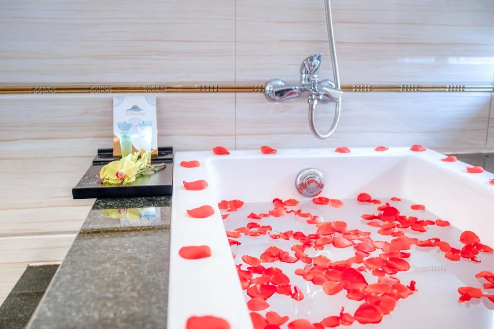 Hot Tub in Ocean Pearl Hotel Phu Quoc