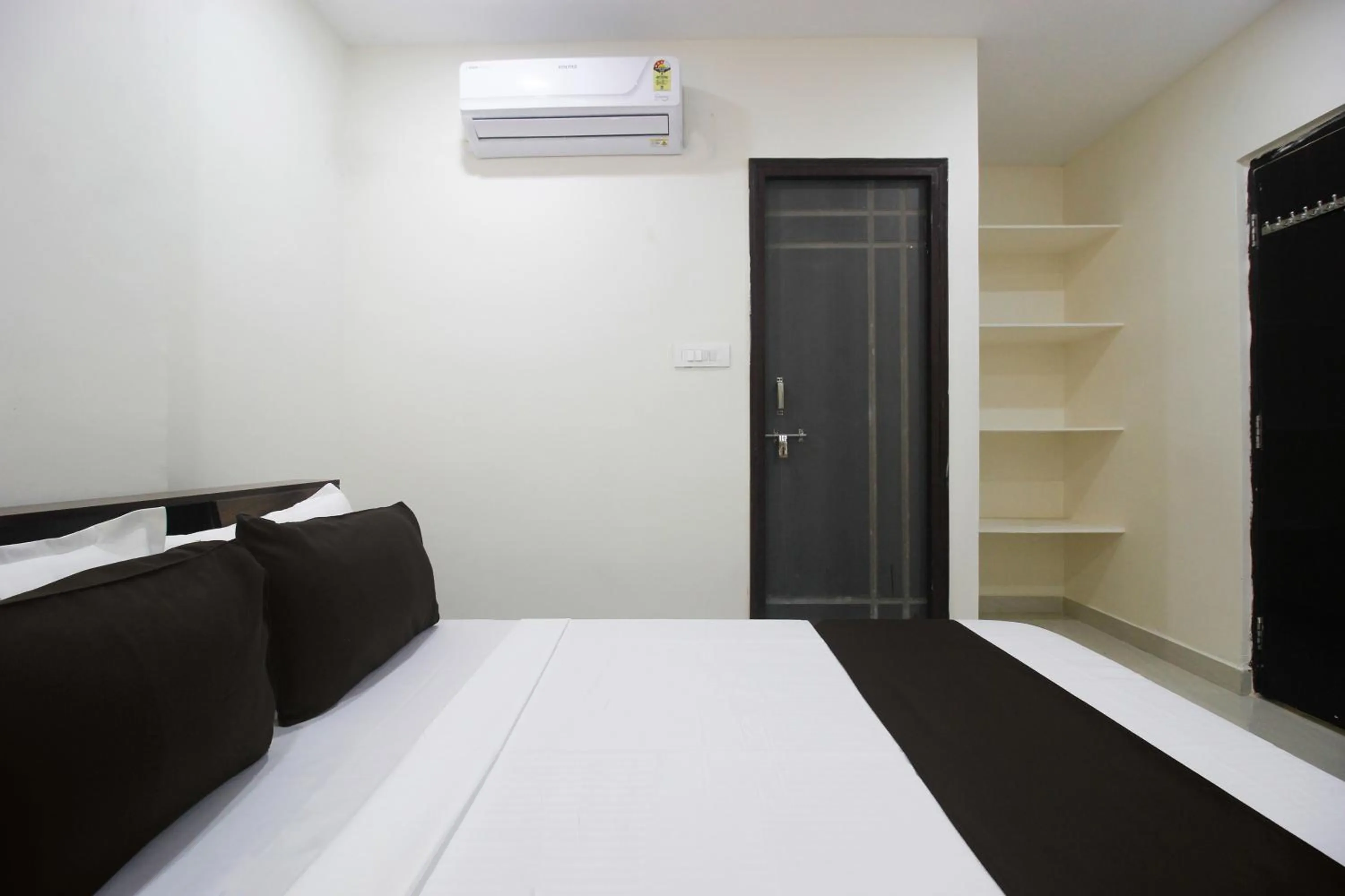 Bedroom, Bed in Collection O Stayo