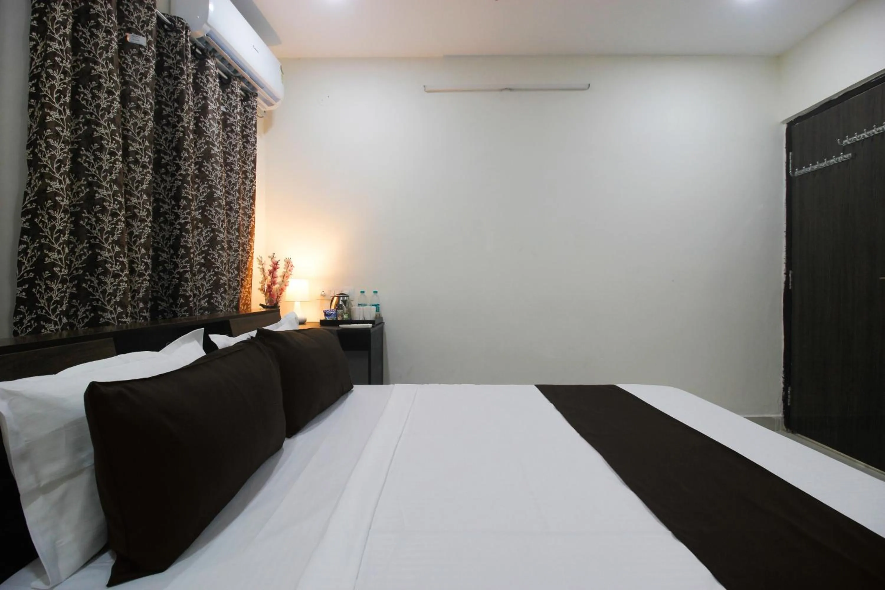 Facade/entrance, Bed in Collection O Stayo