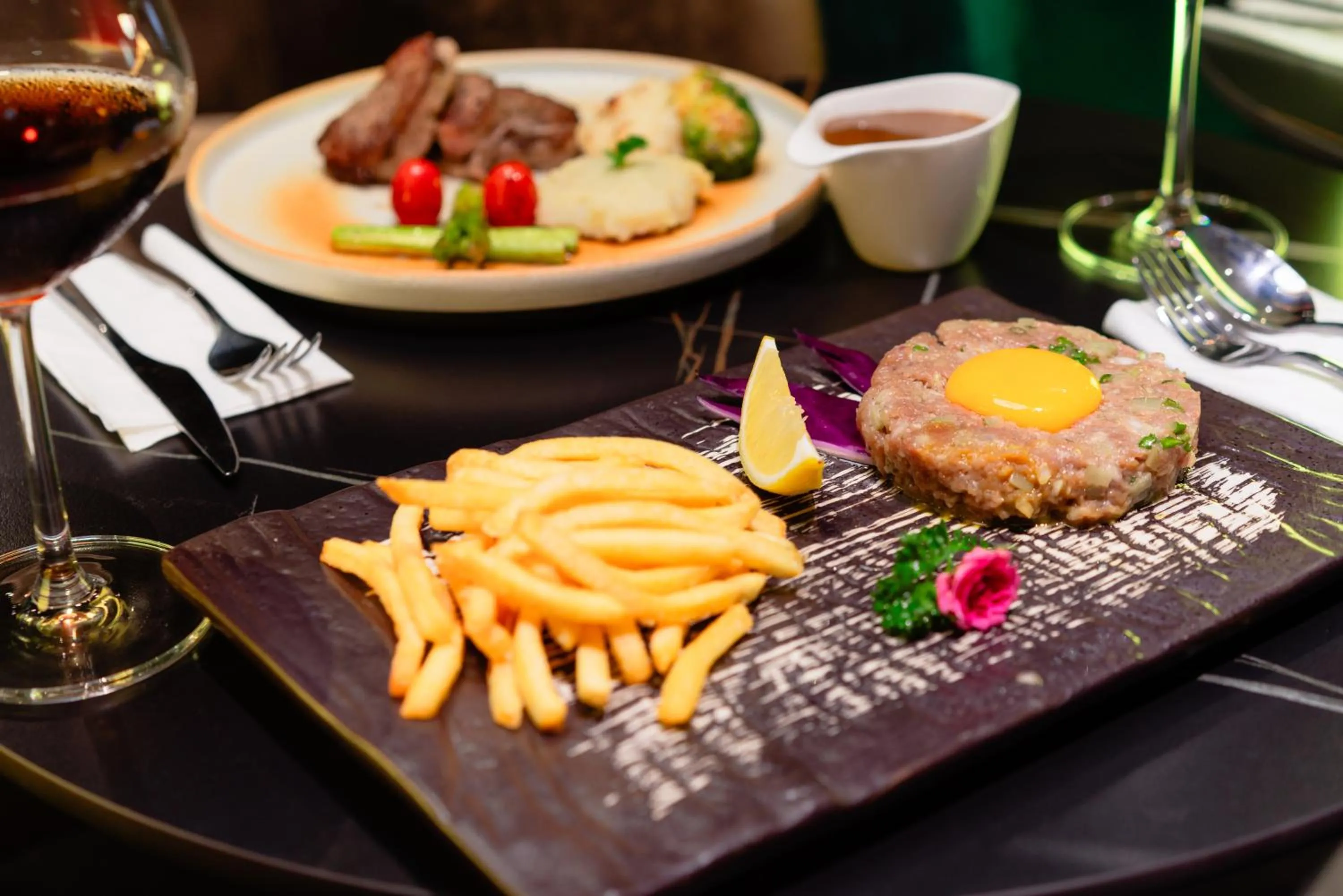 Food and drinks in Mintra Hotel Vientiane