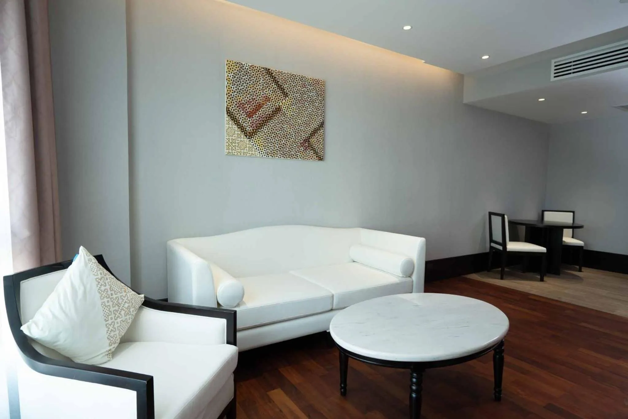 Mintra Hotel Vientiane