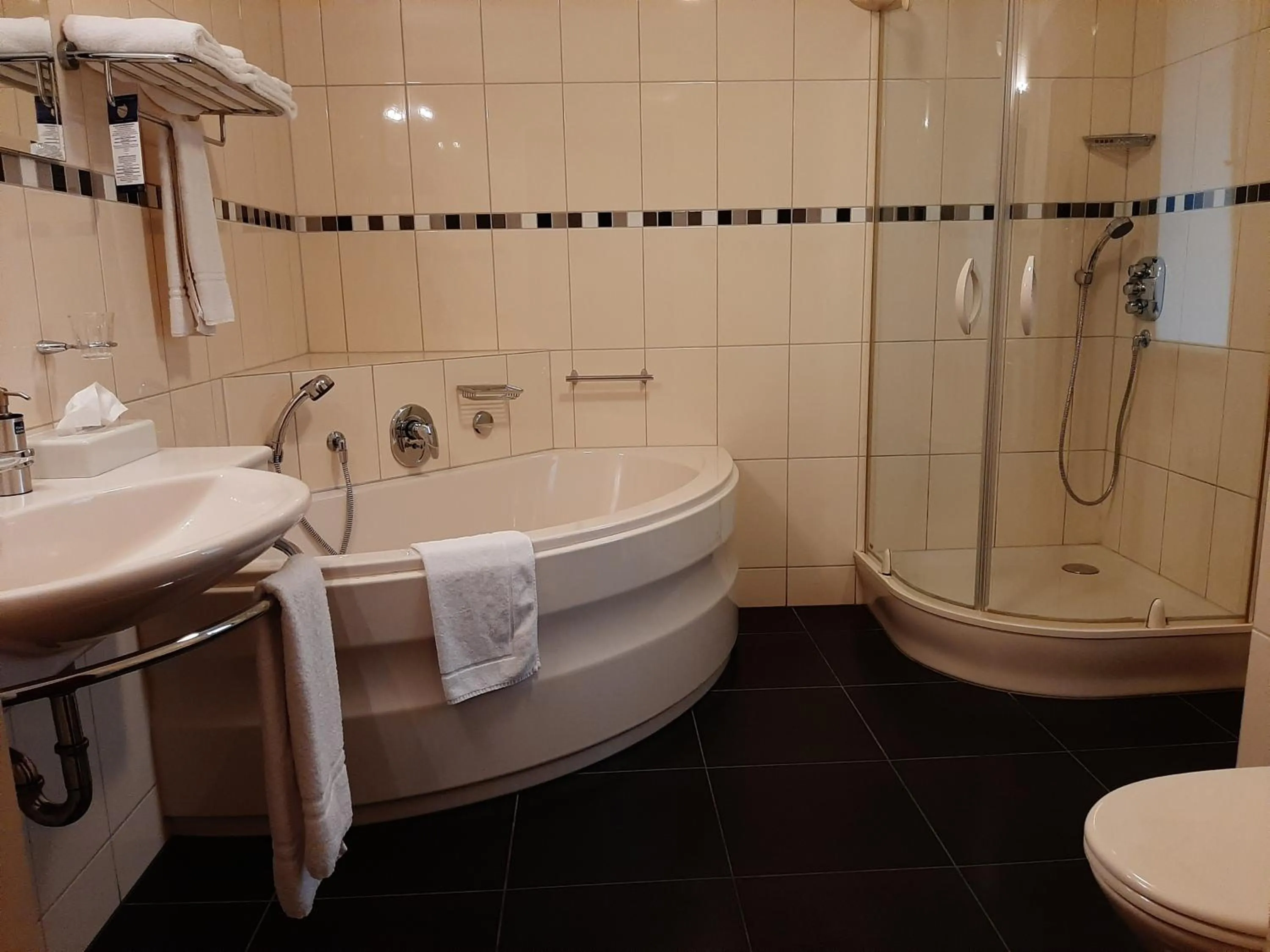 Shower in Restaurant Oolderhof BV