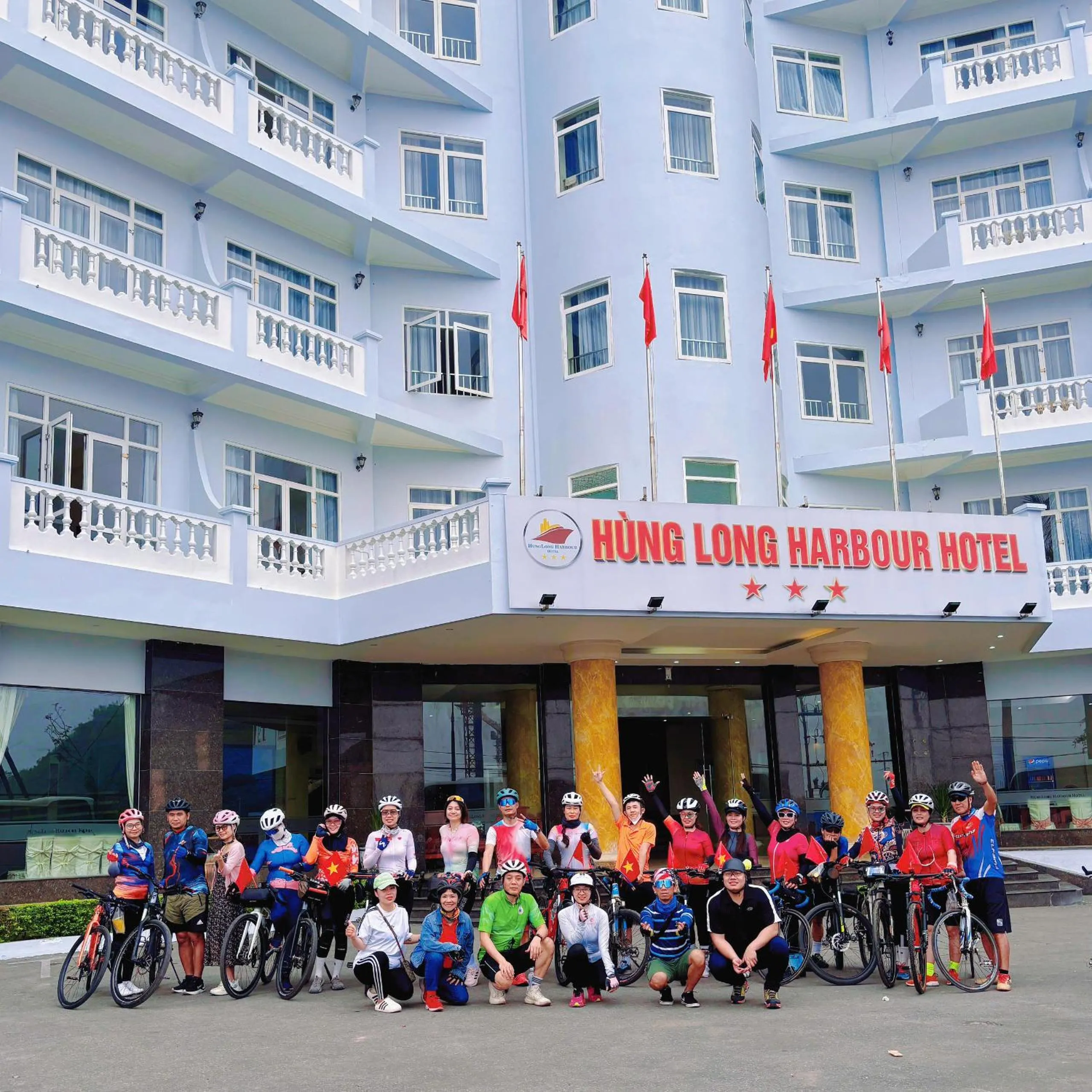 Cycling in Hung Long Harbour Hotel