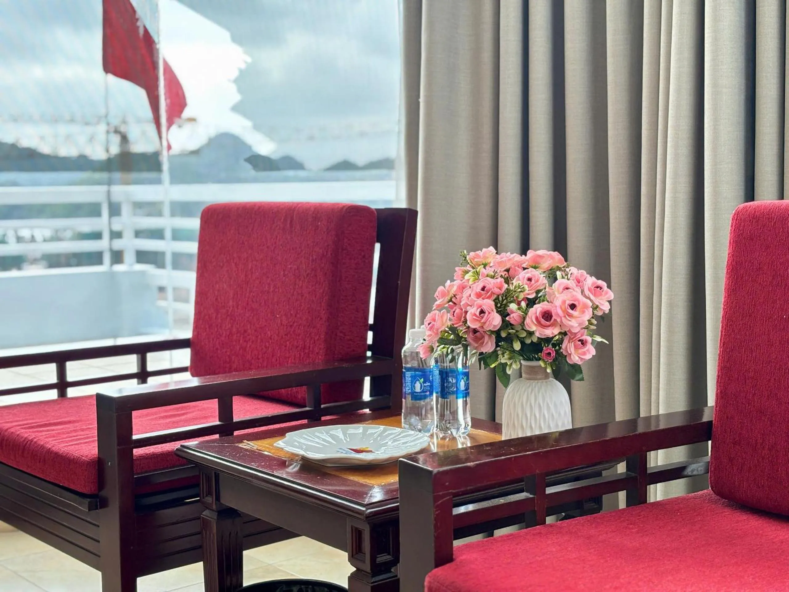 Property building in Hung Long Harbour Hotel