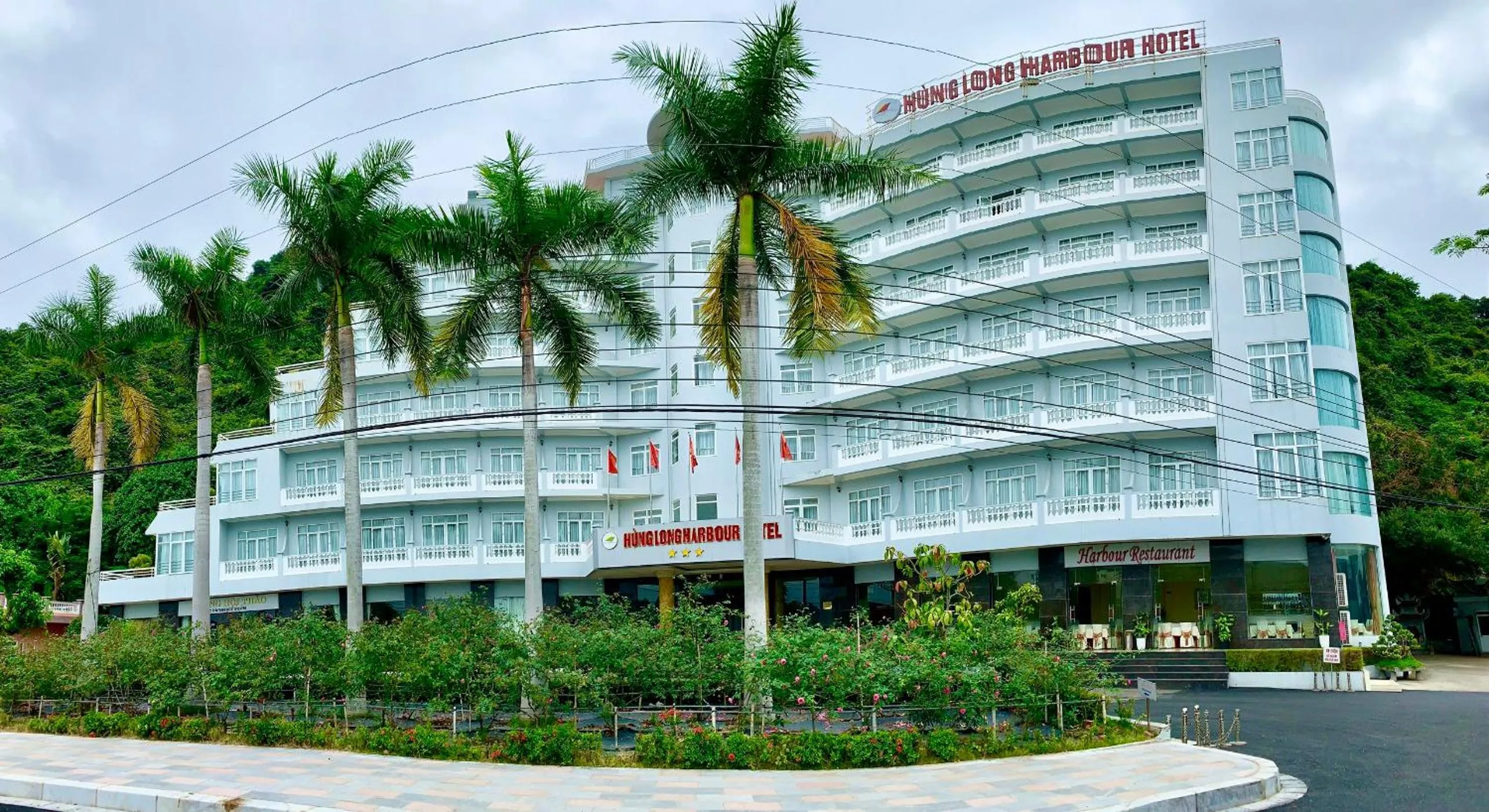 Property building in Hung Long Harbour Hotel