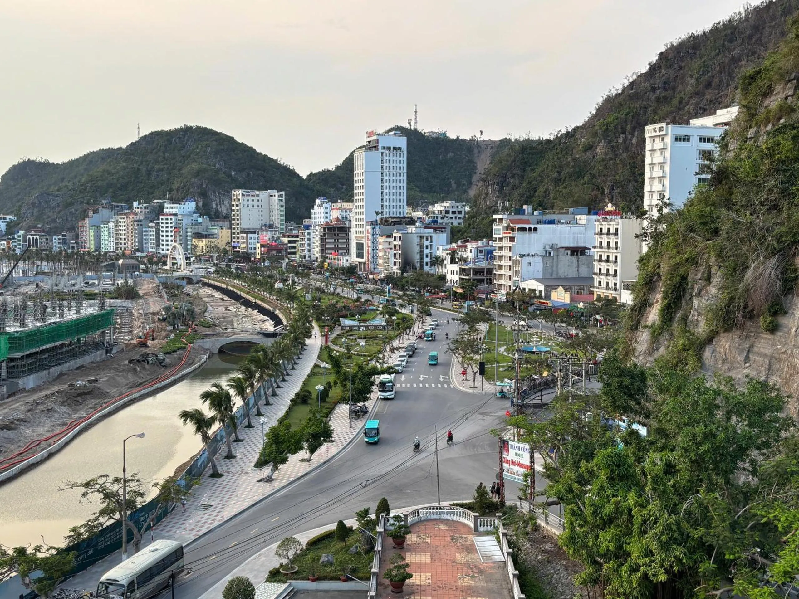 Bird's eye view in Hung Long Harbour Hotel