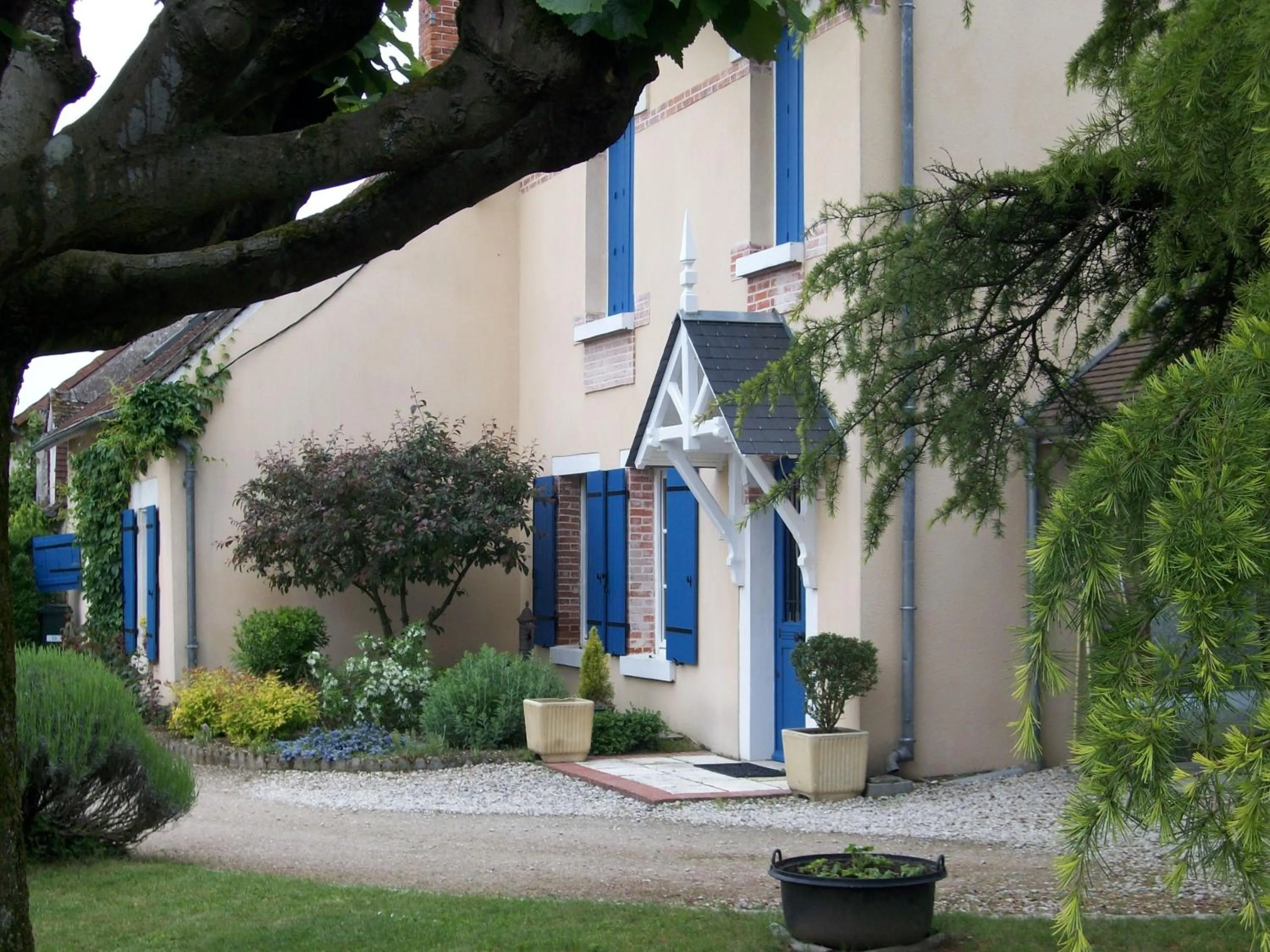 Facade/entrance in Loire, Châteaux, et Vignes