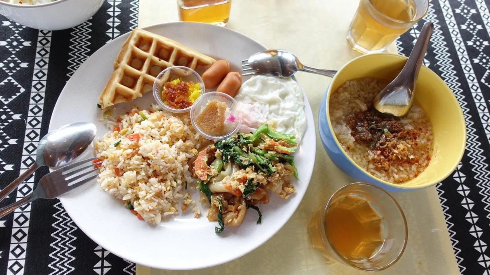 Breakfast in Le Pes Villas