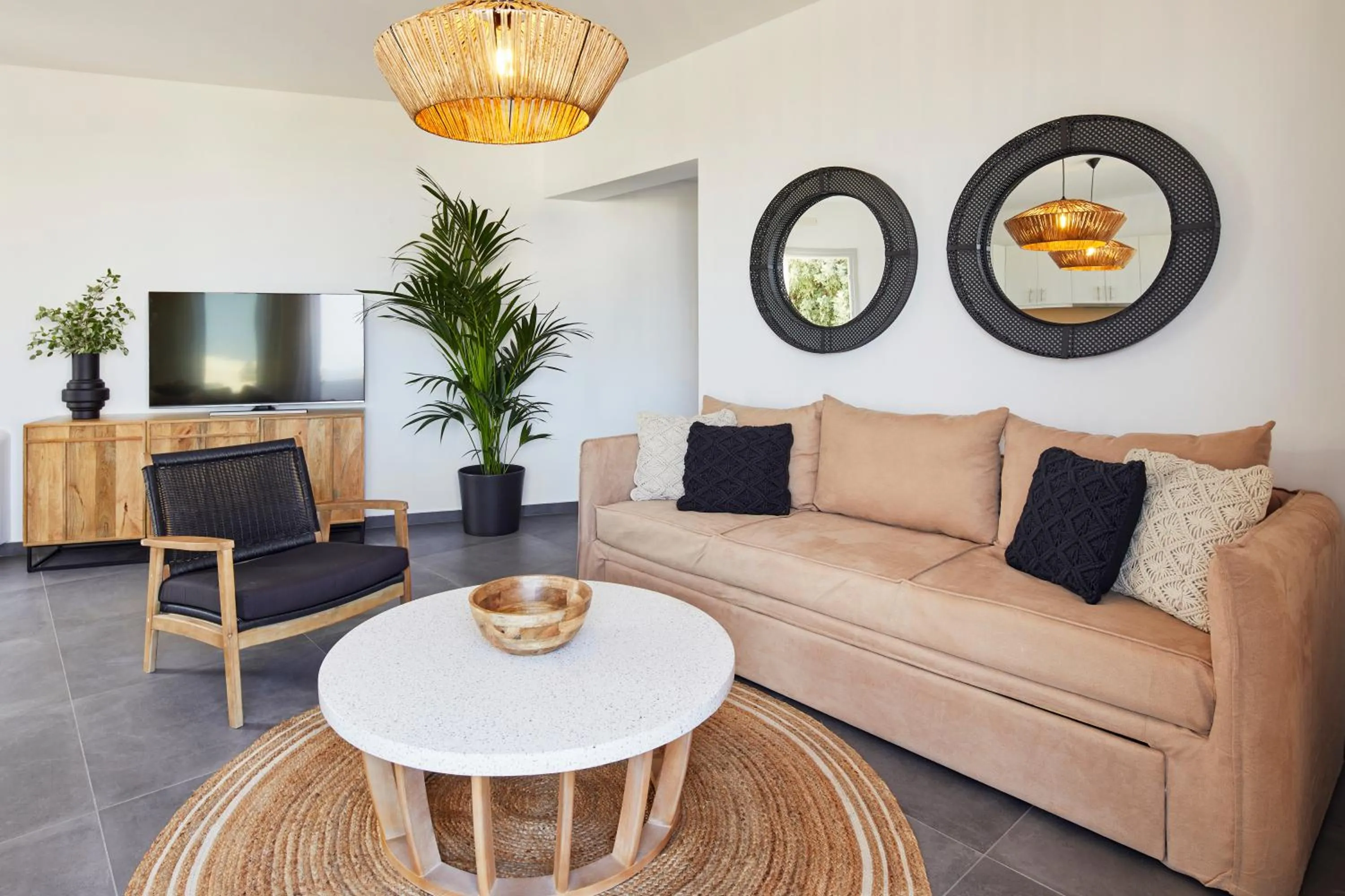 EPICENTER LUXURY RESIDENCE
