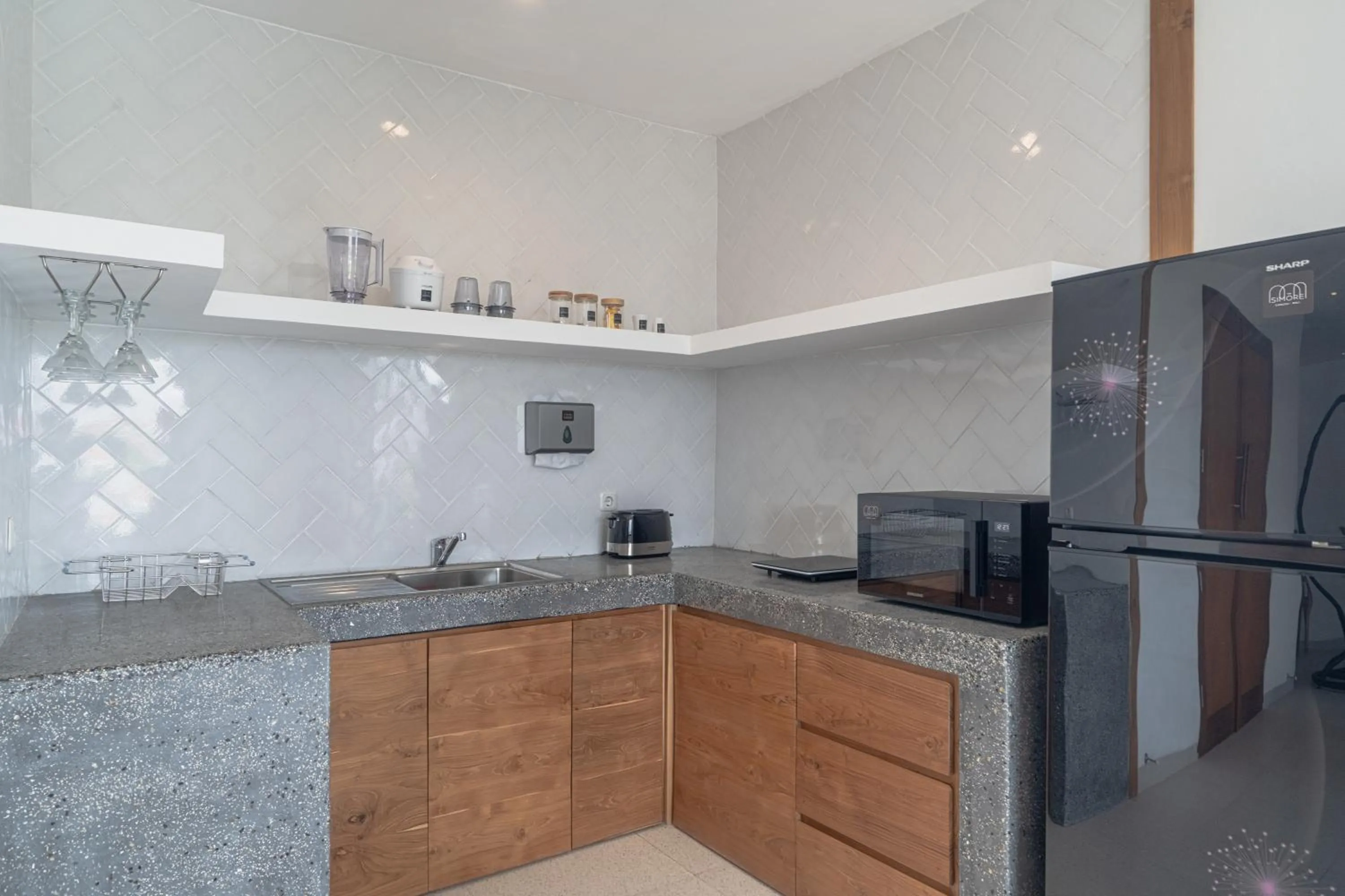 Kitchen or kitchenette in The Simore