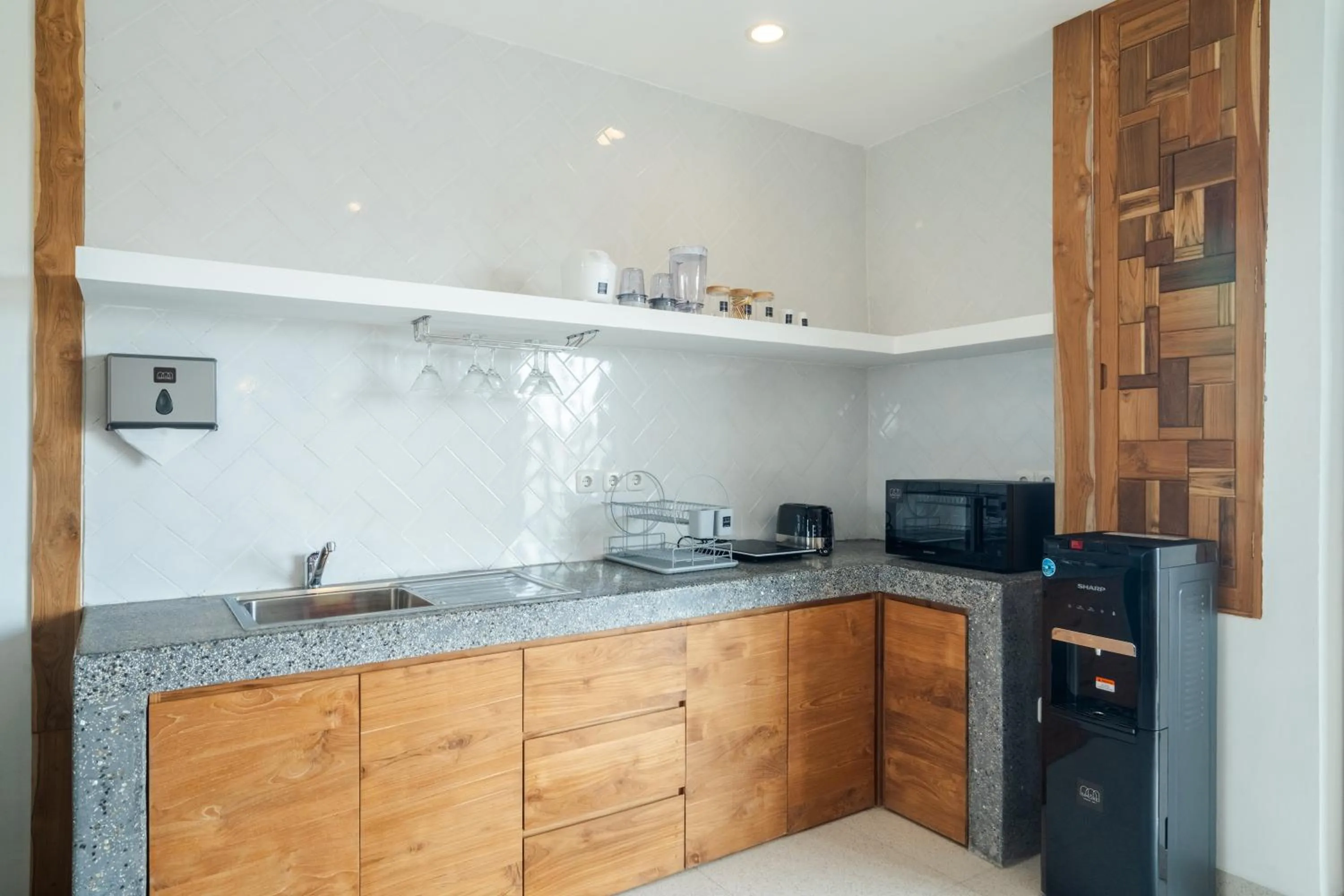 Kitchen or kitchenette in The Simore