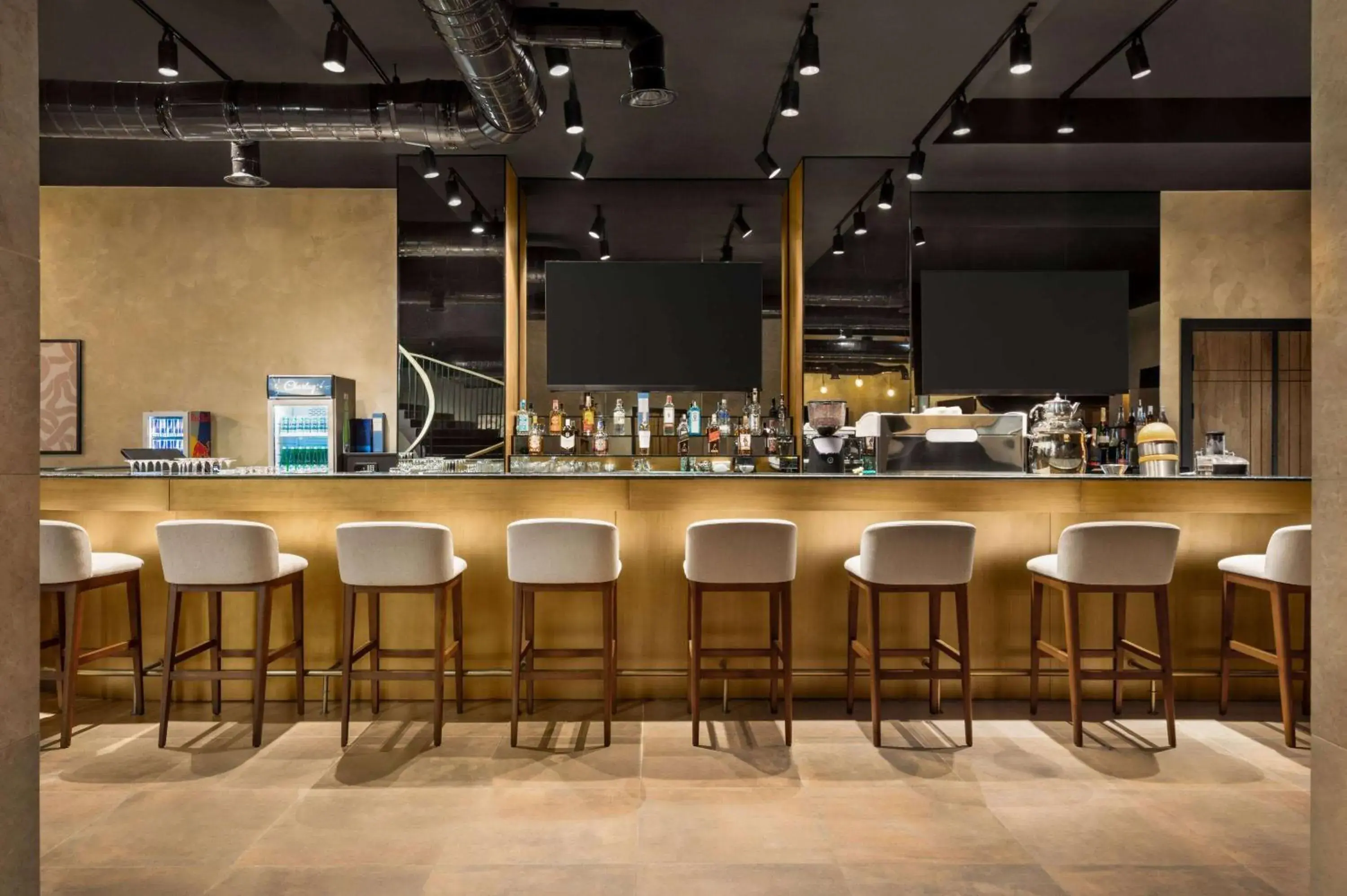 Lounge or bar in Ramada Encore by Wyndham Tashkent Lounge or bar in Ramada Encore by Wyndham Tashkent