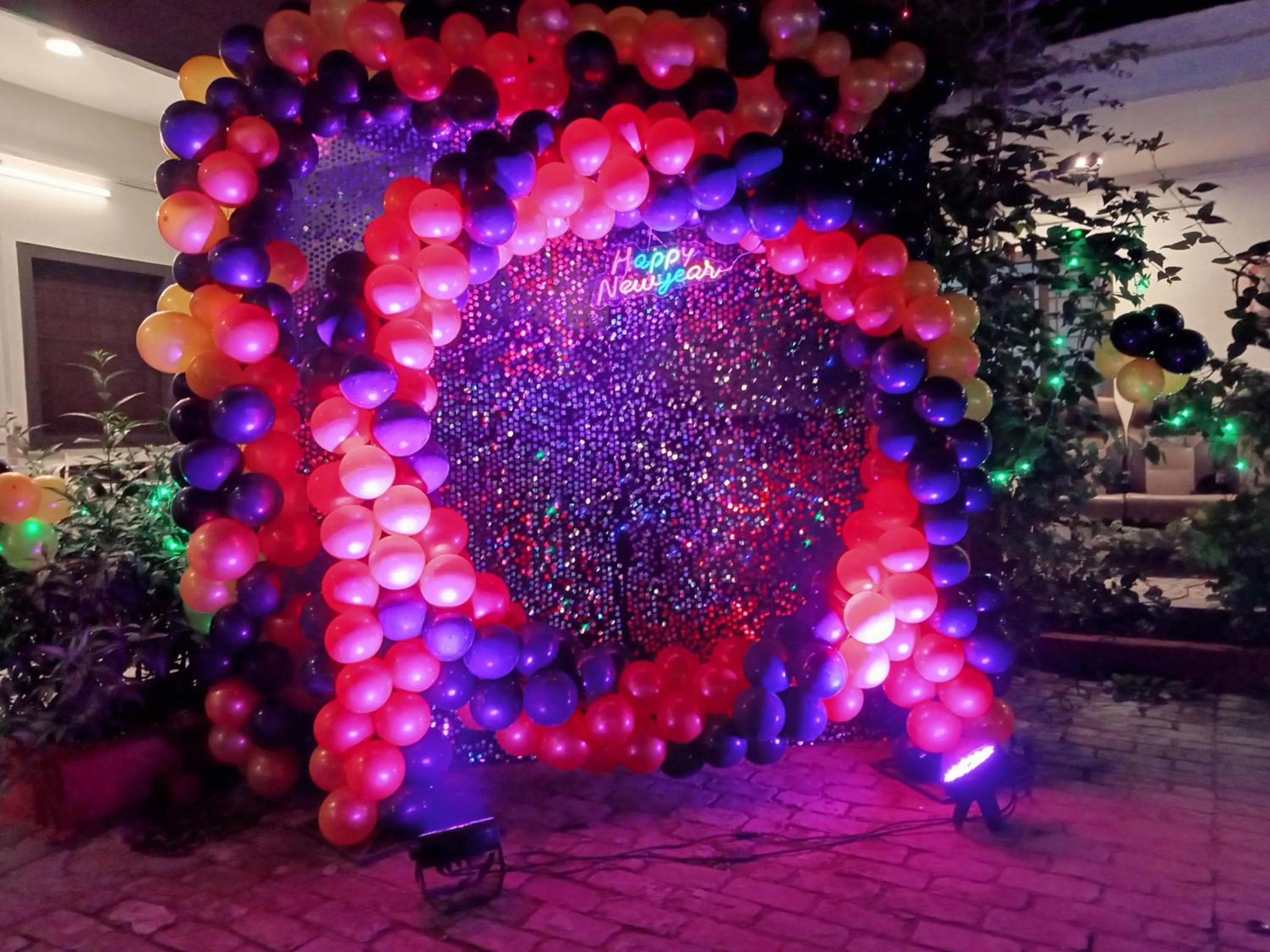 group of guests in HOTEL SHYAM PALACE INDIA AGRA