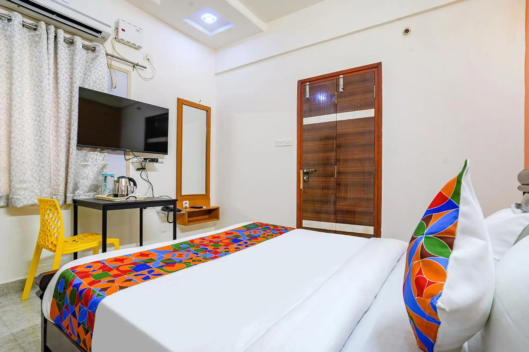 Bed in FabHotel Q Suites - Nr Kavuri Hills, Madhapur Bed in FabHotel Q Suites - Nr Kavuri Hills, Madhapur