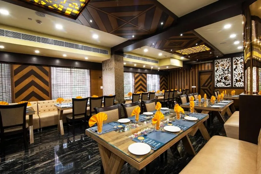 Property building in Hotel White Rock