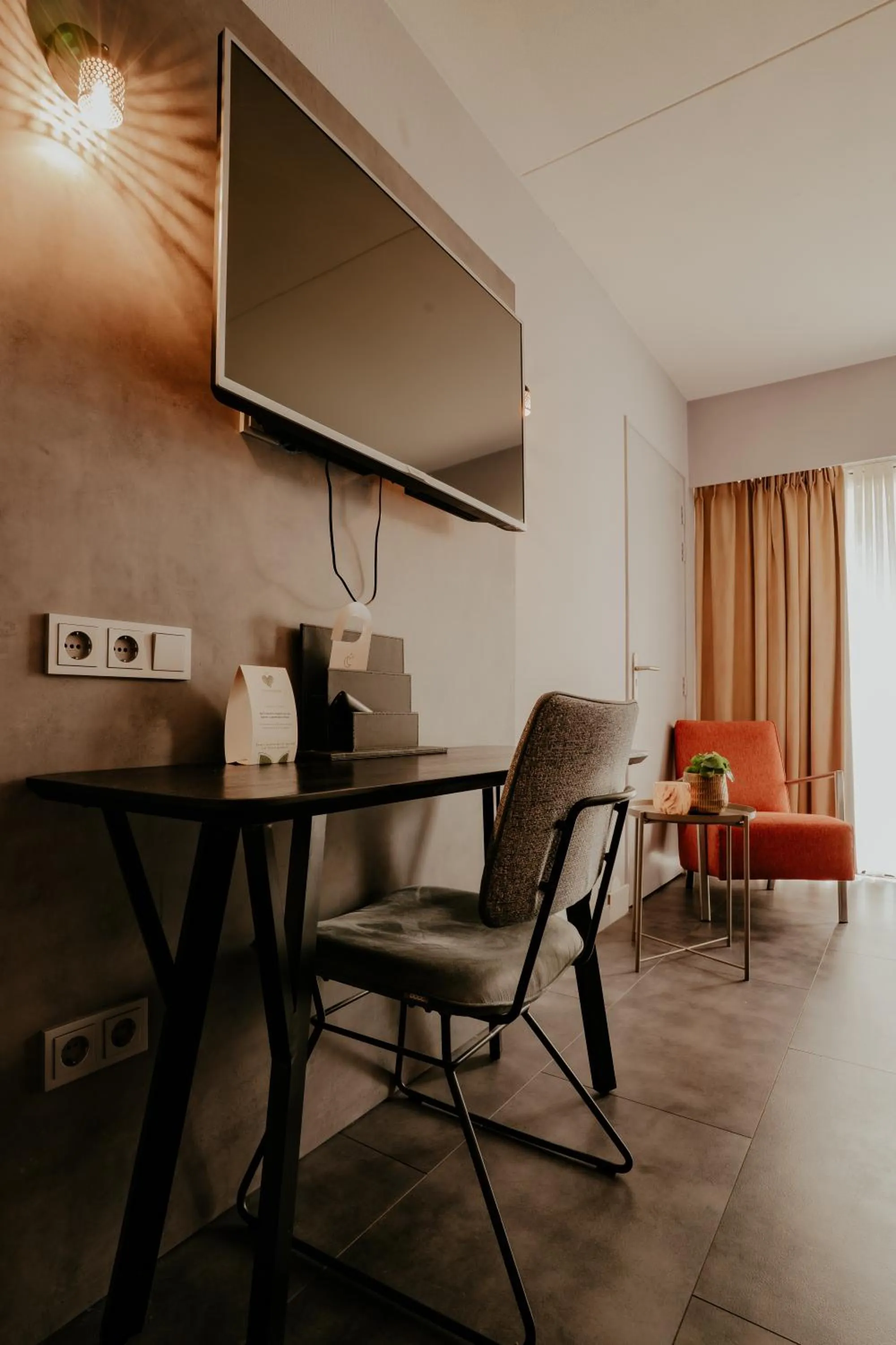 Seating area in Hotel Heemskerk