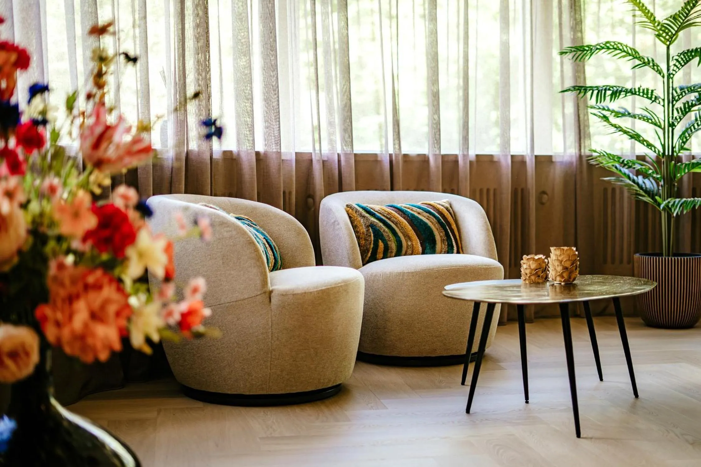 Seating area in Hotel Heemskerk