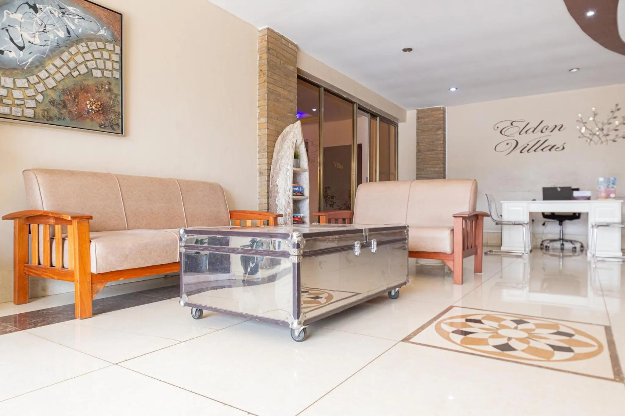 Lobby or reception in Eldon Apartments & Suites